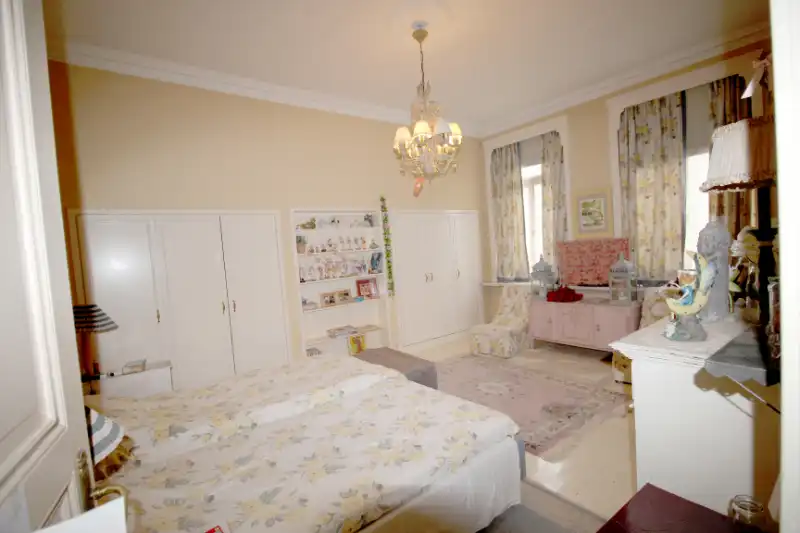 Karaktervolle herenwoning met zonnige tuin foto 28