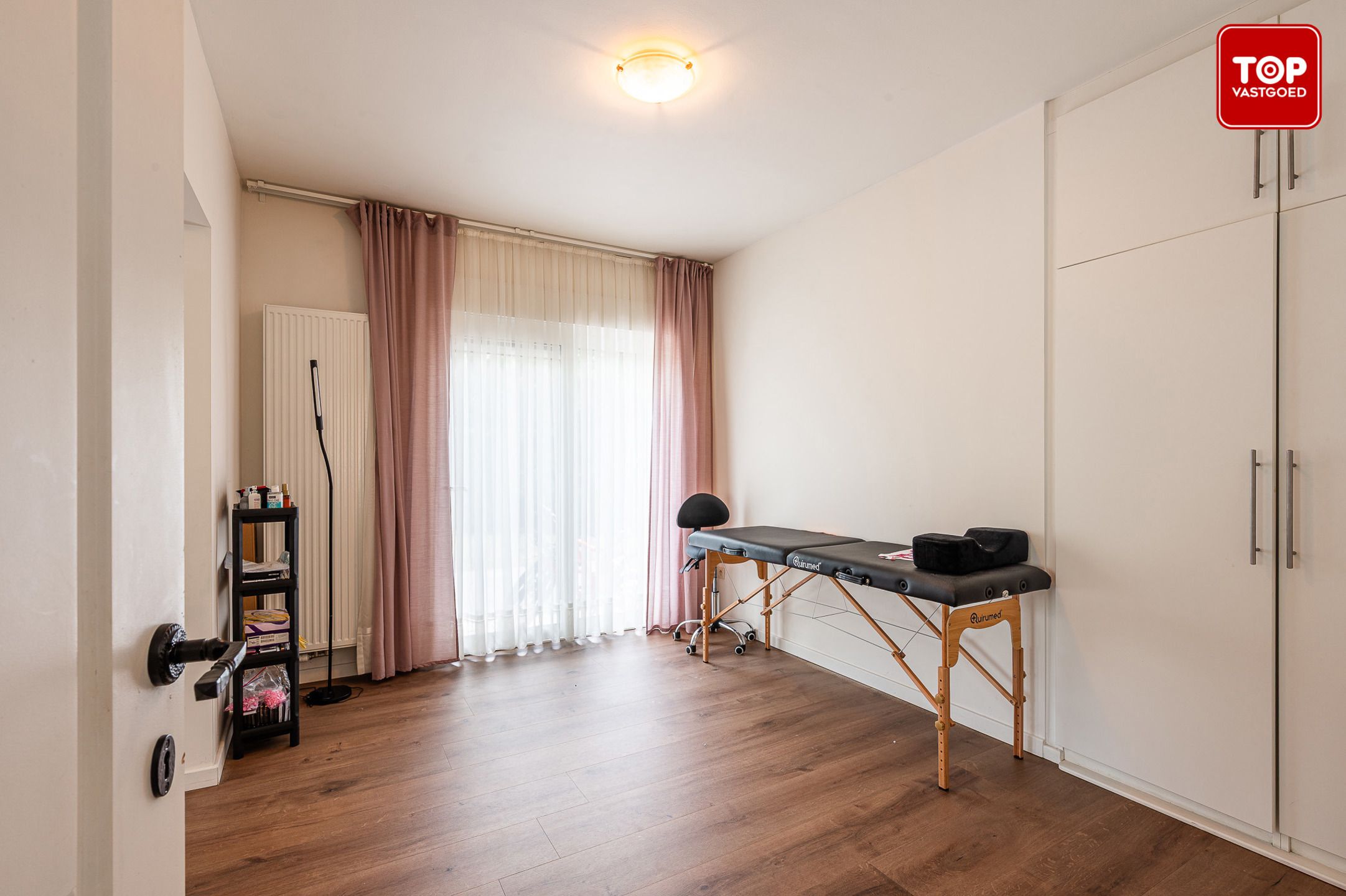 Alleenstaande woning met 3 slaapkamers, 2 badkamers en inpandige garage  foto 16