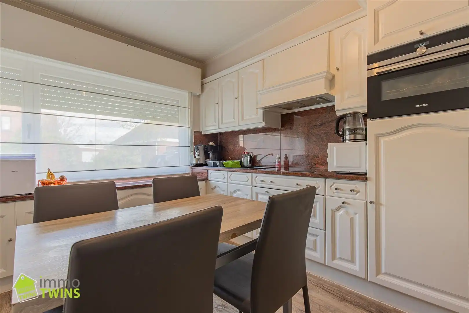 Bungalow in uiterst rustige en groene omgeving foto 5