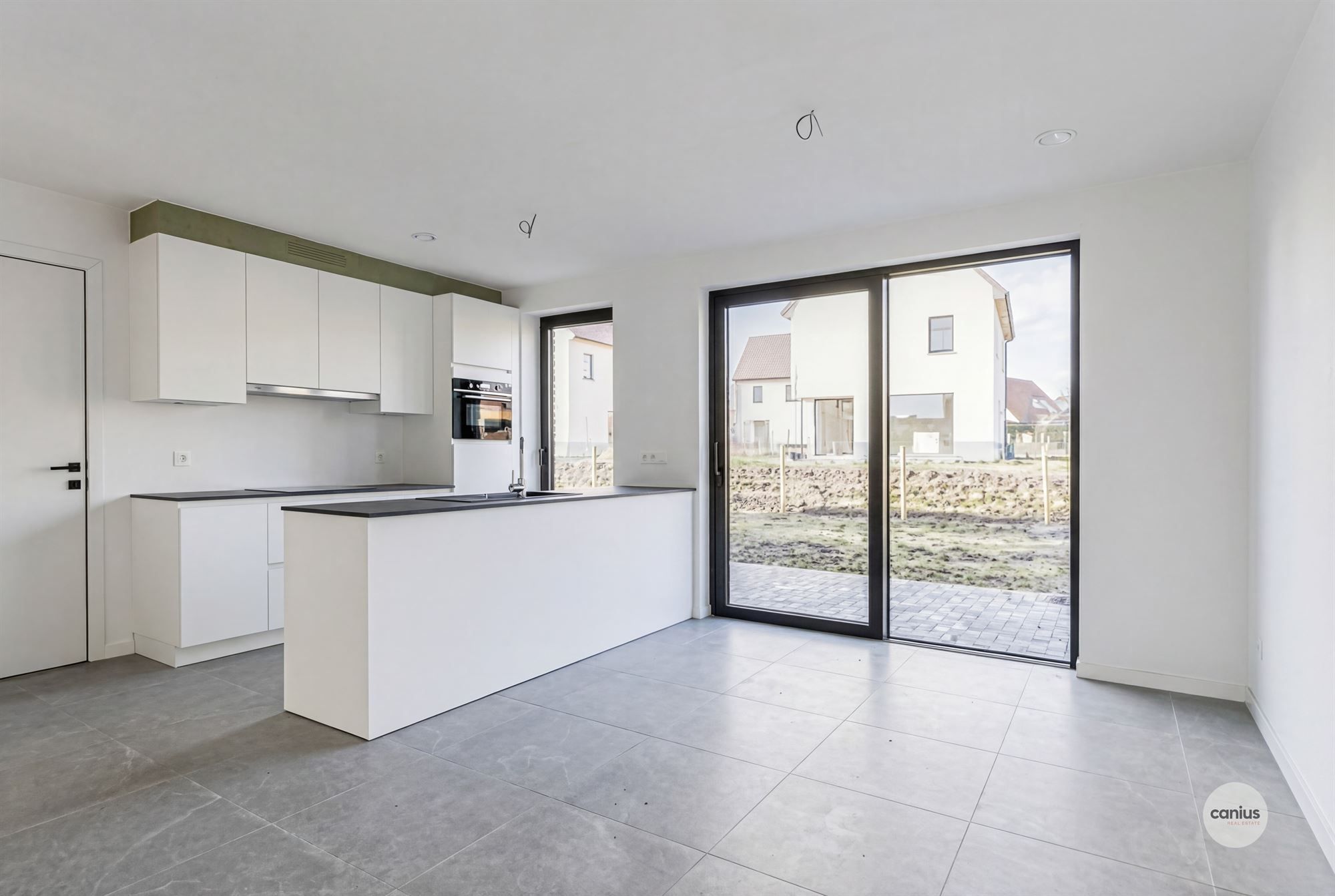 Moderne woning met 3 Slaapkamers in rustige buurt foto 4