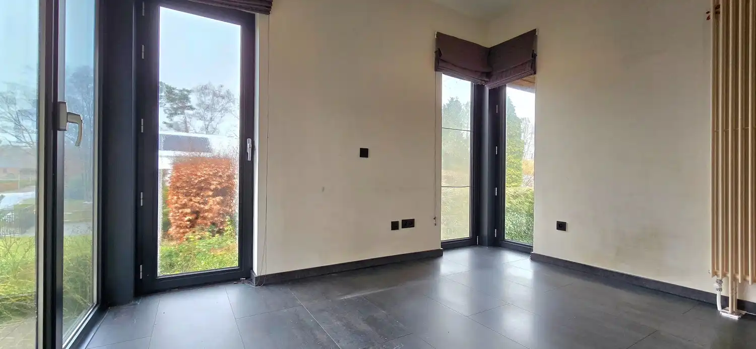 Ruime moderne woning op een perceel van 10a 12ca in een rustige, bosrijke omgeving te koop foto 18