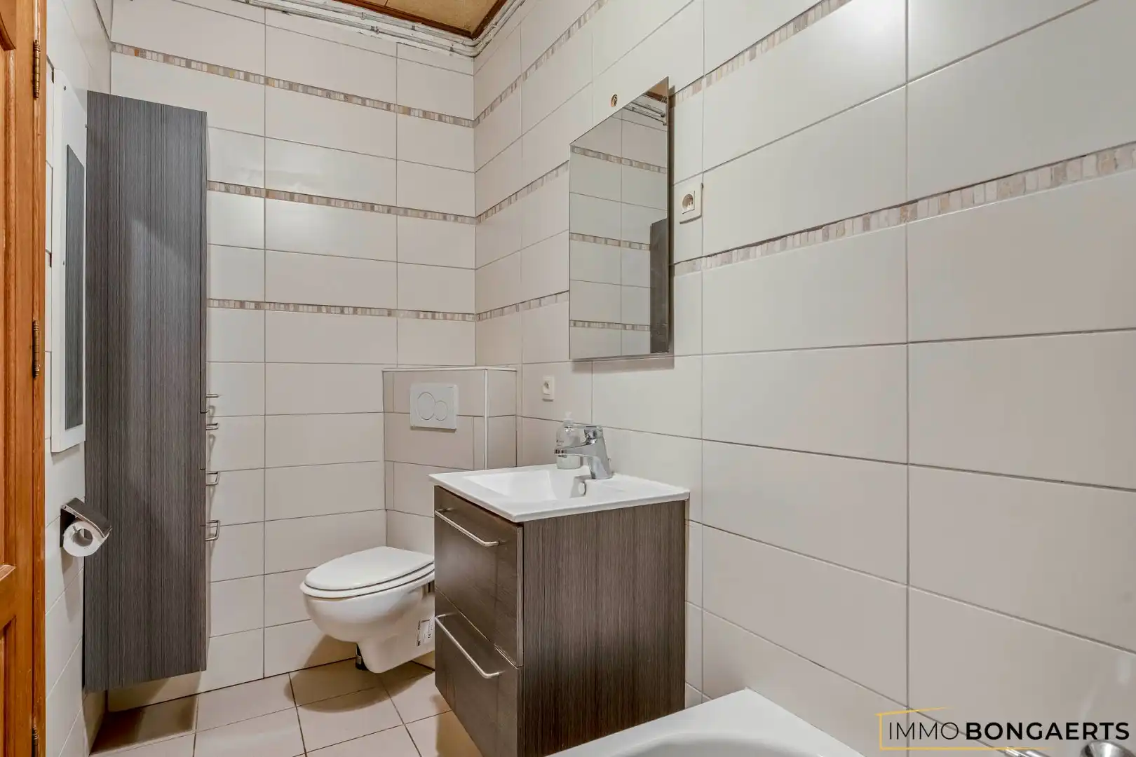 Rustig gelegen woning met 4 slaapkamers foto 8