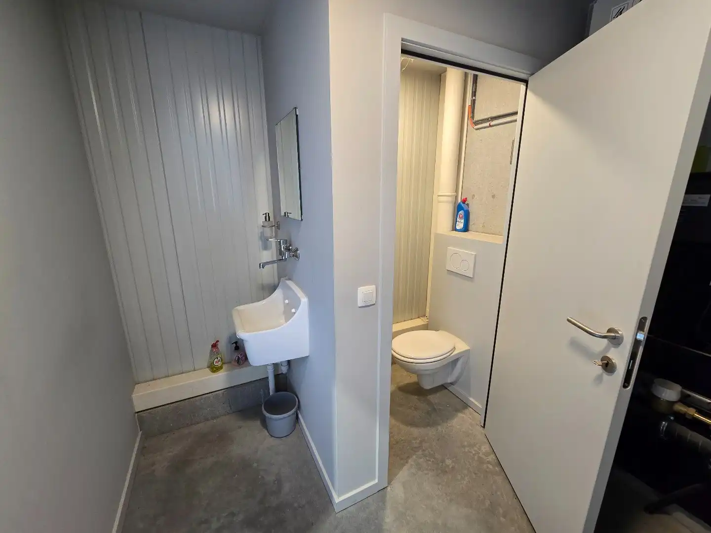 Recent magazijn, 216m², op industrieterrein 'Stadsheide', vlakbij Corda Campus foto 14