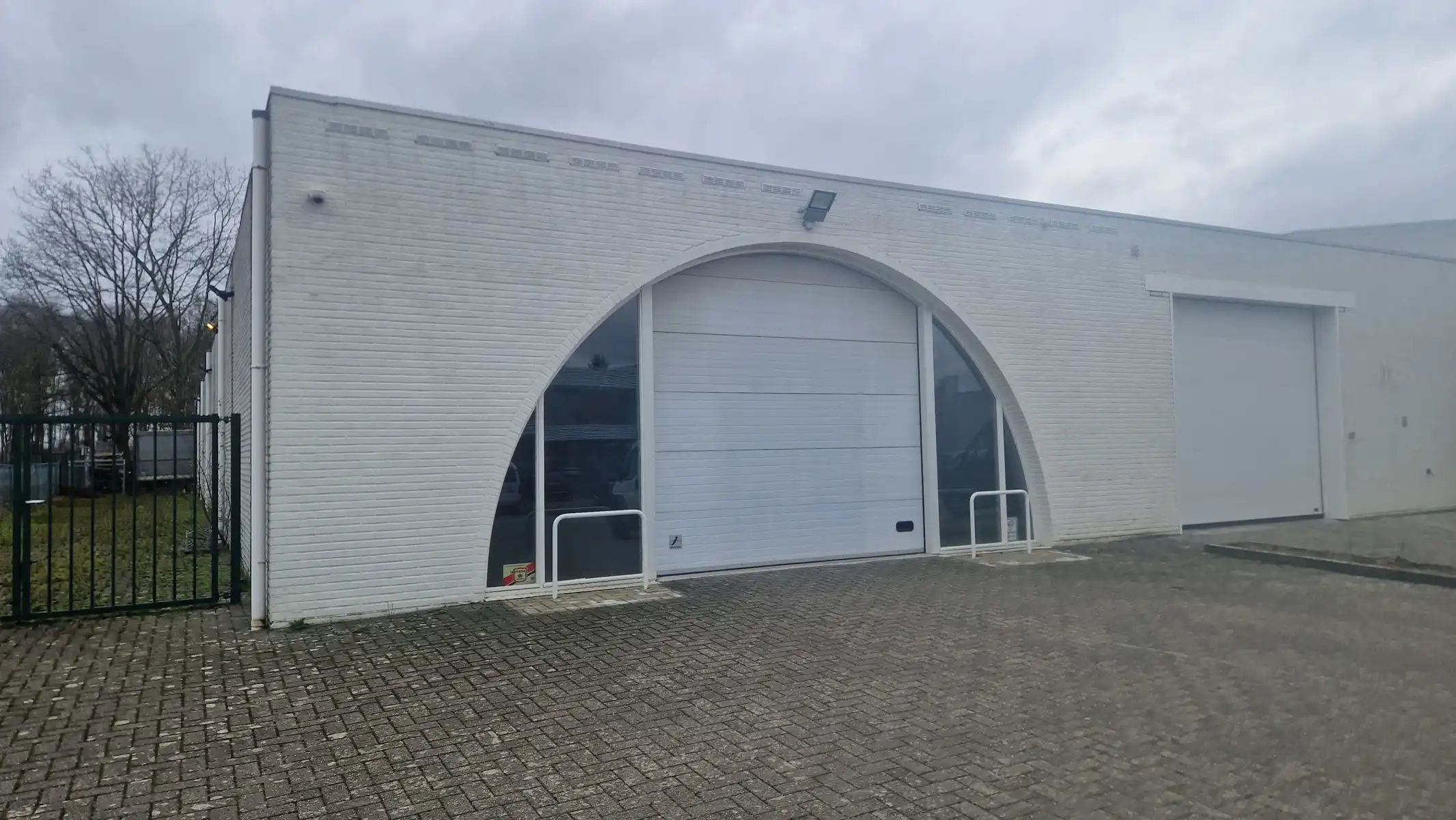 Bedrijfsvastgoed te huur foto {{pictureIndex}}