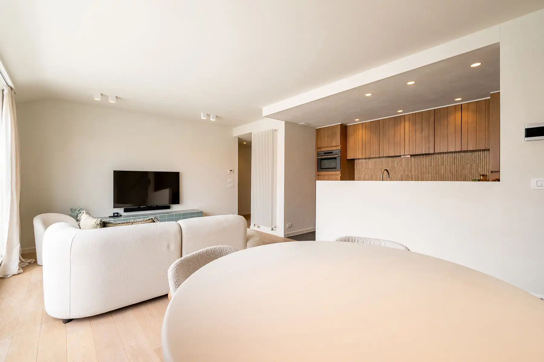 Gemeubeld instapklaar duplexappartement gelegen Lippenslaan foto 9