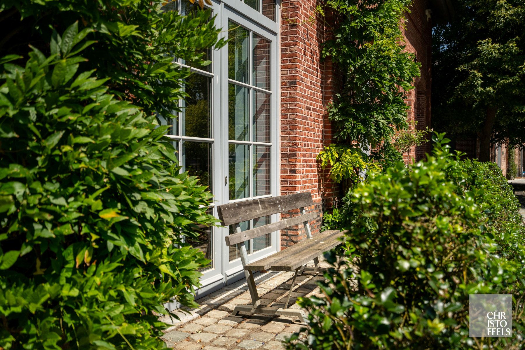 Historisch waardevol koetshuis uit 1904 door Architect B. Lens omgetoverd tot een sfeervolle eigentijdse villa! foto 19