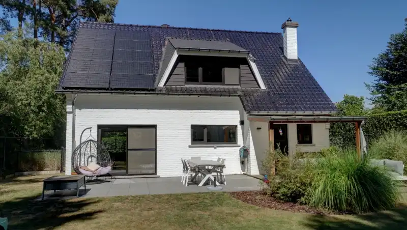 Charmante vernieuwde villa van 180m² op 7 are 87 ca foto 2