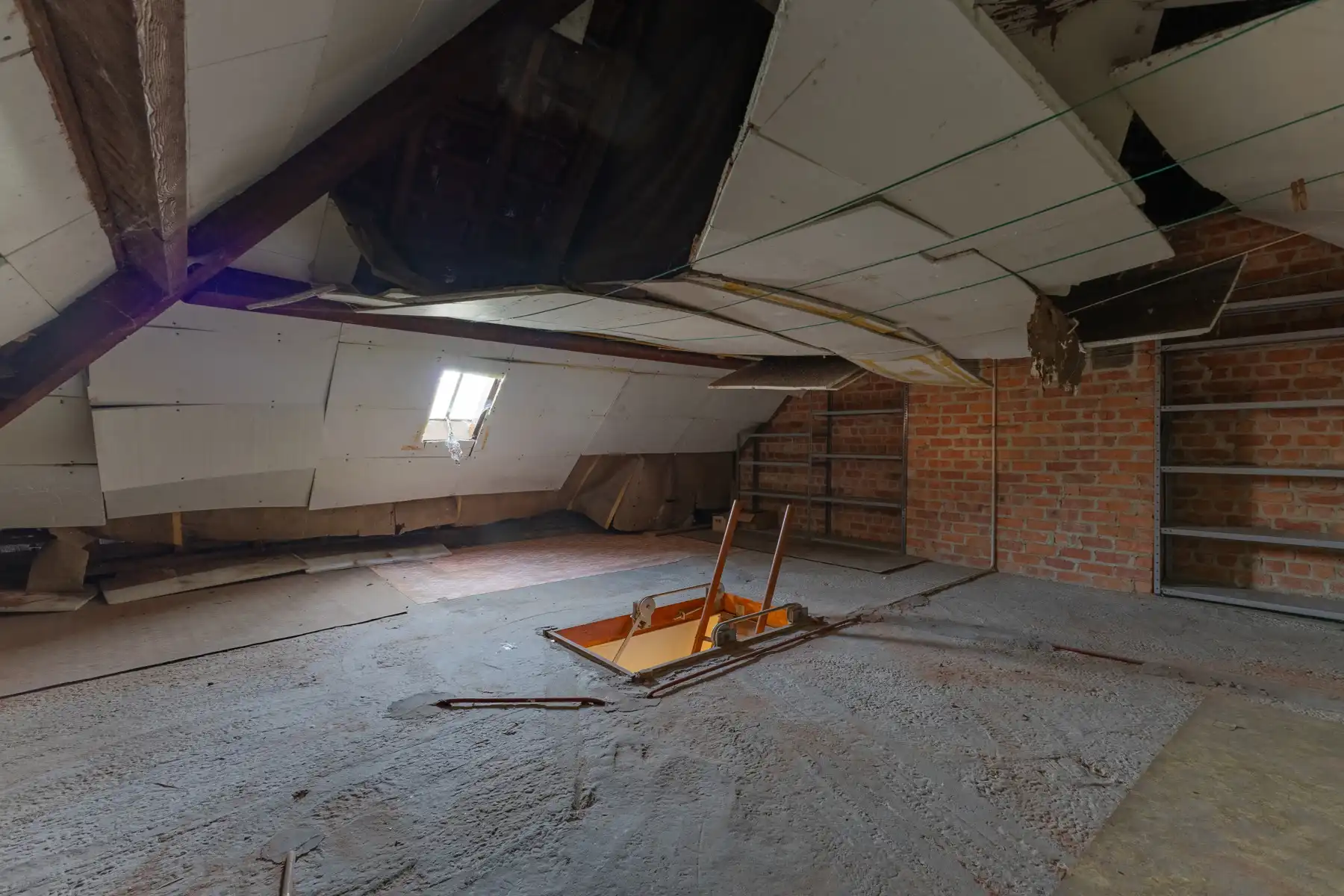 WACHTLIJST - LISTE D'ATTENTE Te renoveren woning met 3 slaapkamers en garage foto 22