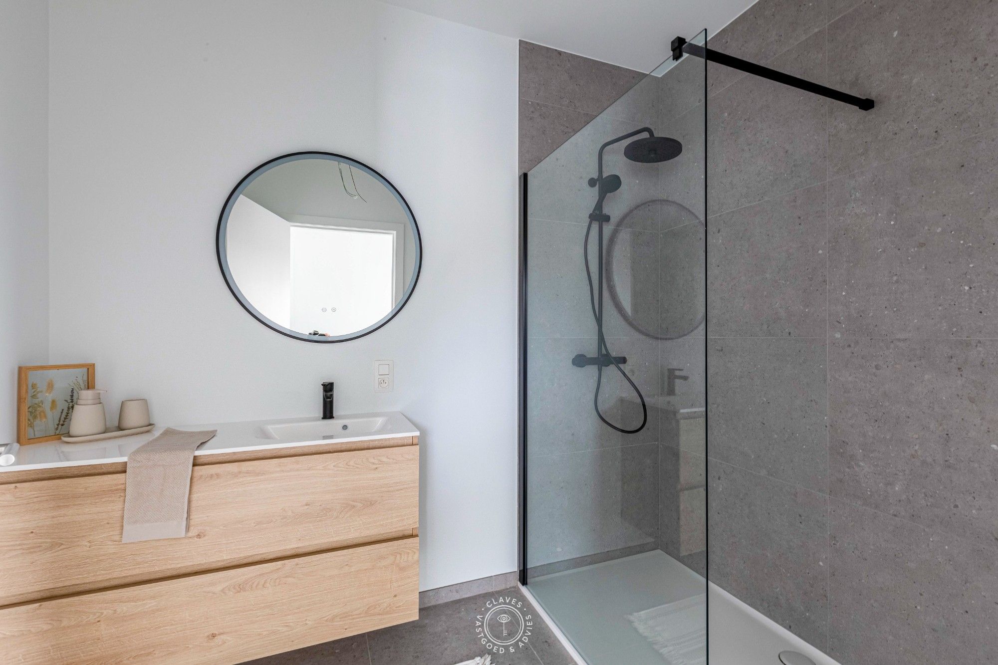 Prachtig appartement op de eerste verdieping met terras foto 12