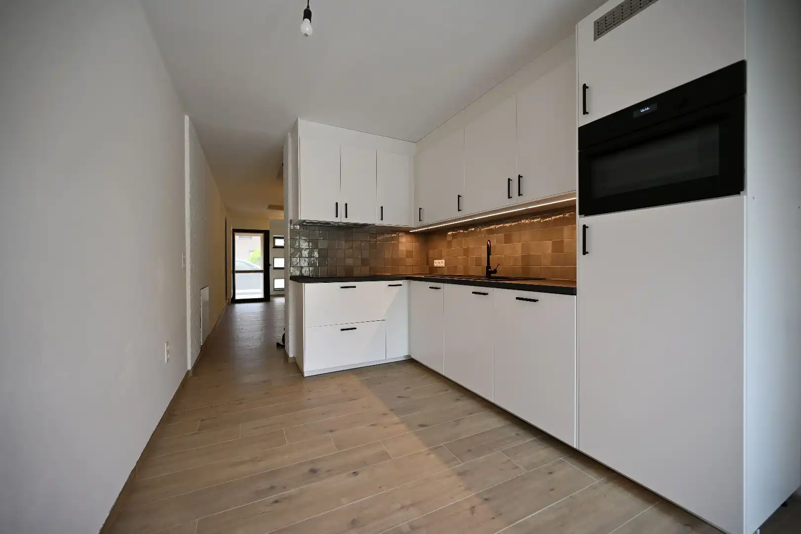 Gerenoveerd knus huis met 2 slpks en tuin te Balgerhoeke foto 2