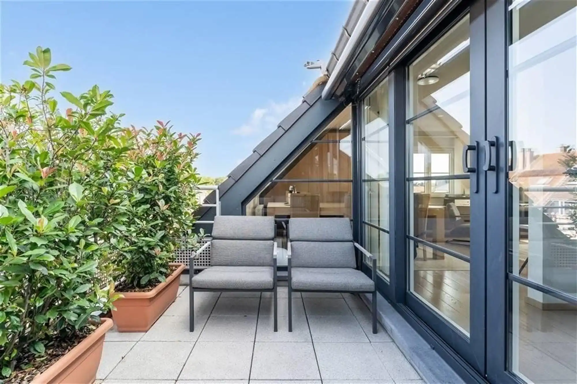 Zeer ruim appartement met 3 slaapkamers op toplocatie foto 11