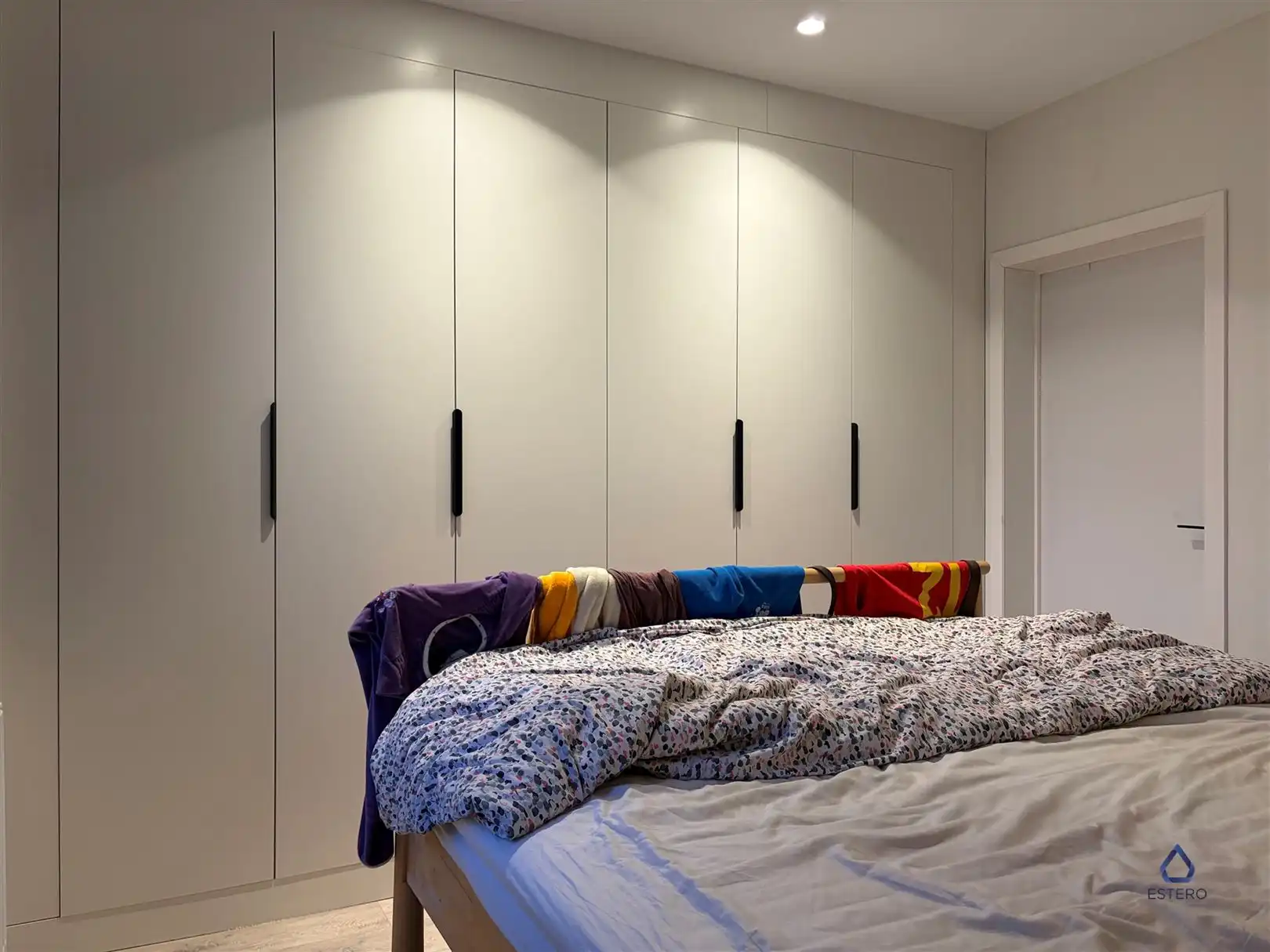 Gerenoveerde gezinswoning met 3 slaapkamers te Zwijnaarde foto 14