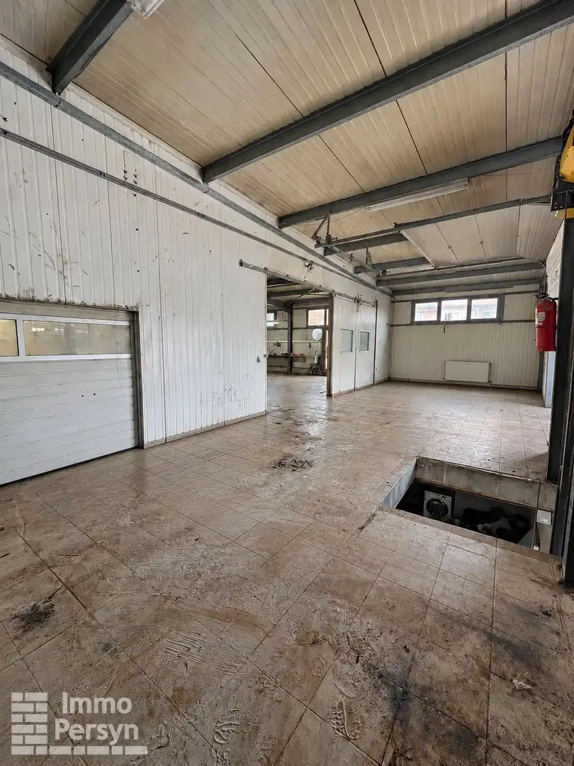Handelspand (800m²!) + woonst (220m²) + Buitenruimte (600m2) foto 13