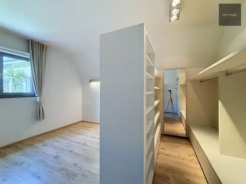 Ruime penthouse foto 27