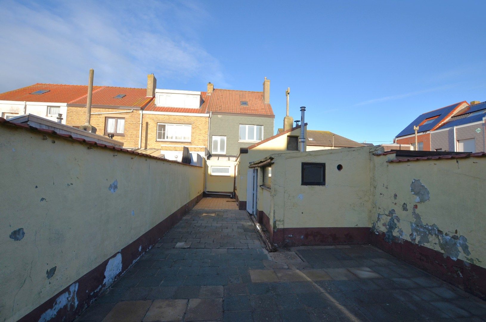 Gedeeltelijk gerenoveerd woonhuis foto 11