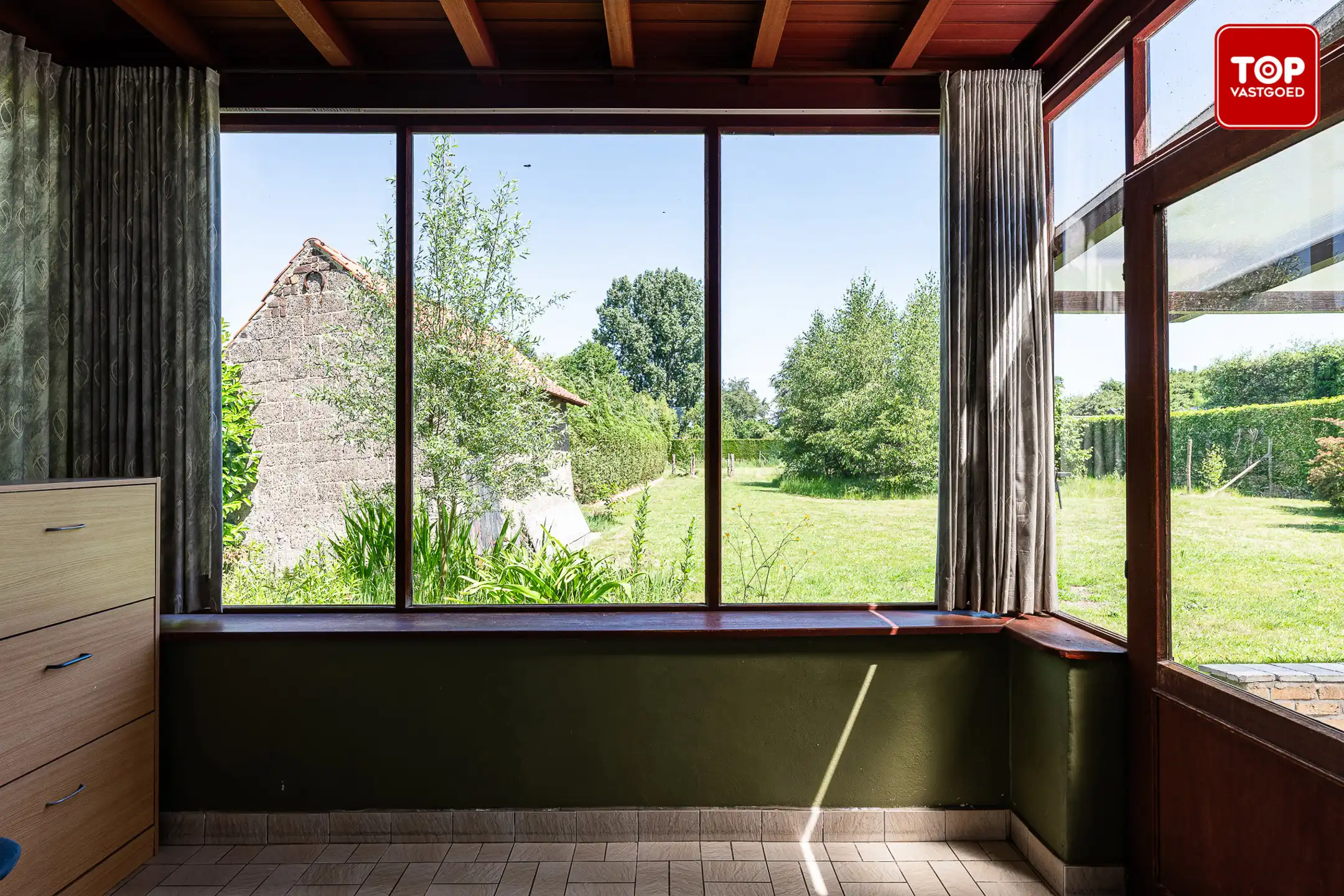 Uitzonderlijk gelegen perceel met totaal te renoveren of herop te bouwen woning.  foto 14