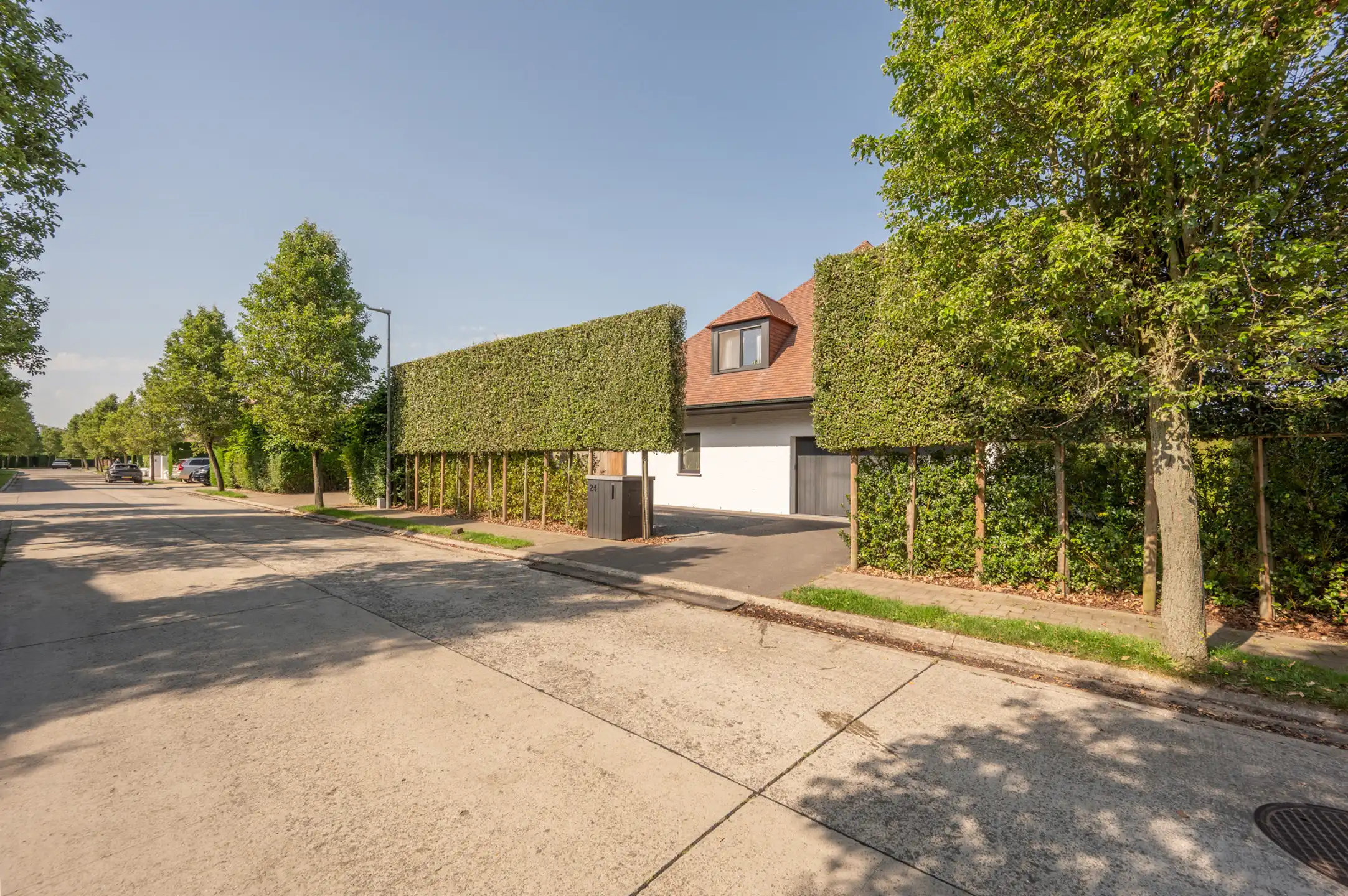 KNOKKE-Schitterende, volledig gerenoveerde villa met zwembad foto 18