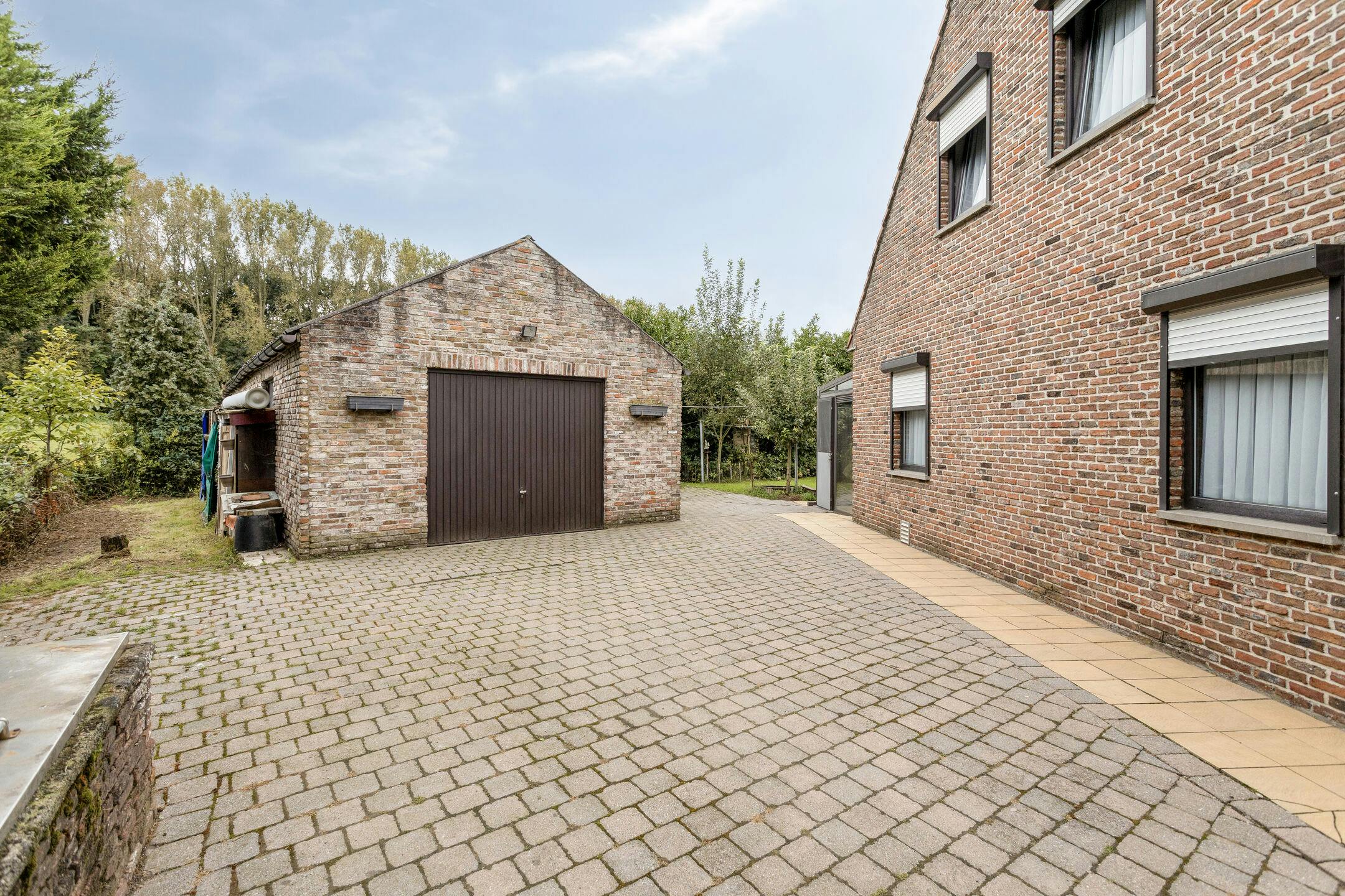 Rustig gelegen open bebouwing met grote tuin foto 42