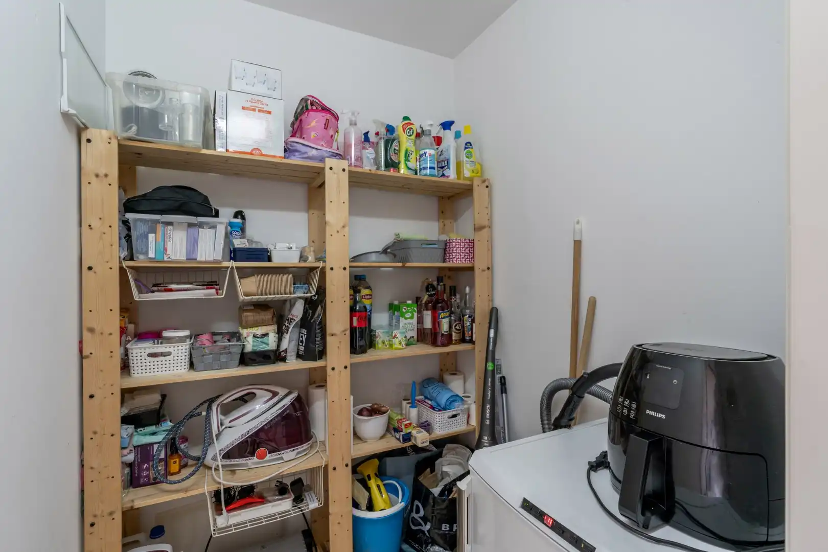 Verzorgd, degelijk en betaalbaar appartement met ruime kelder en inpandige garage foto 13