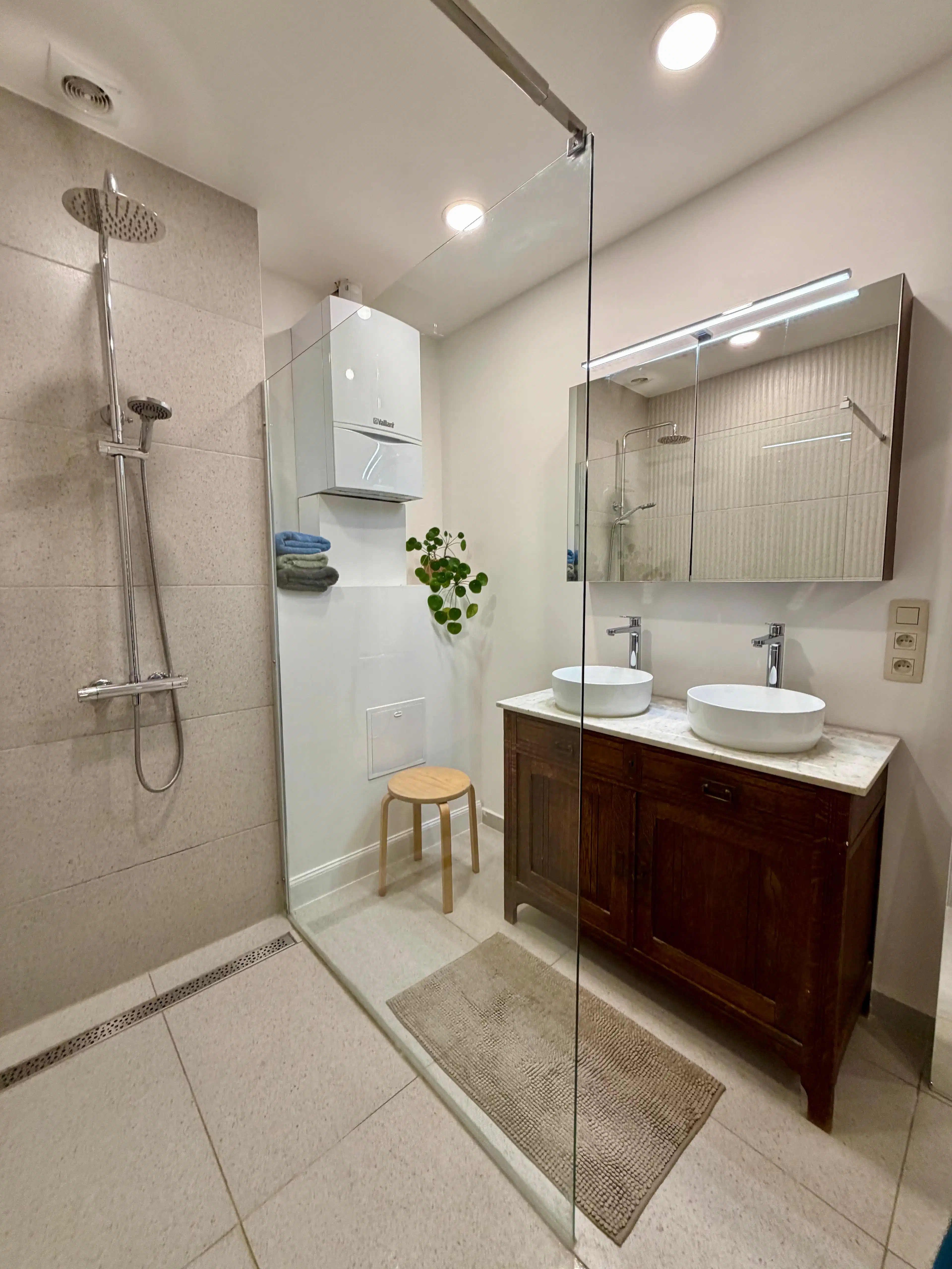 Pagodenwijk, Grote tuin, Garage met staanplaats. foto 5