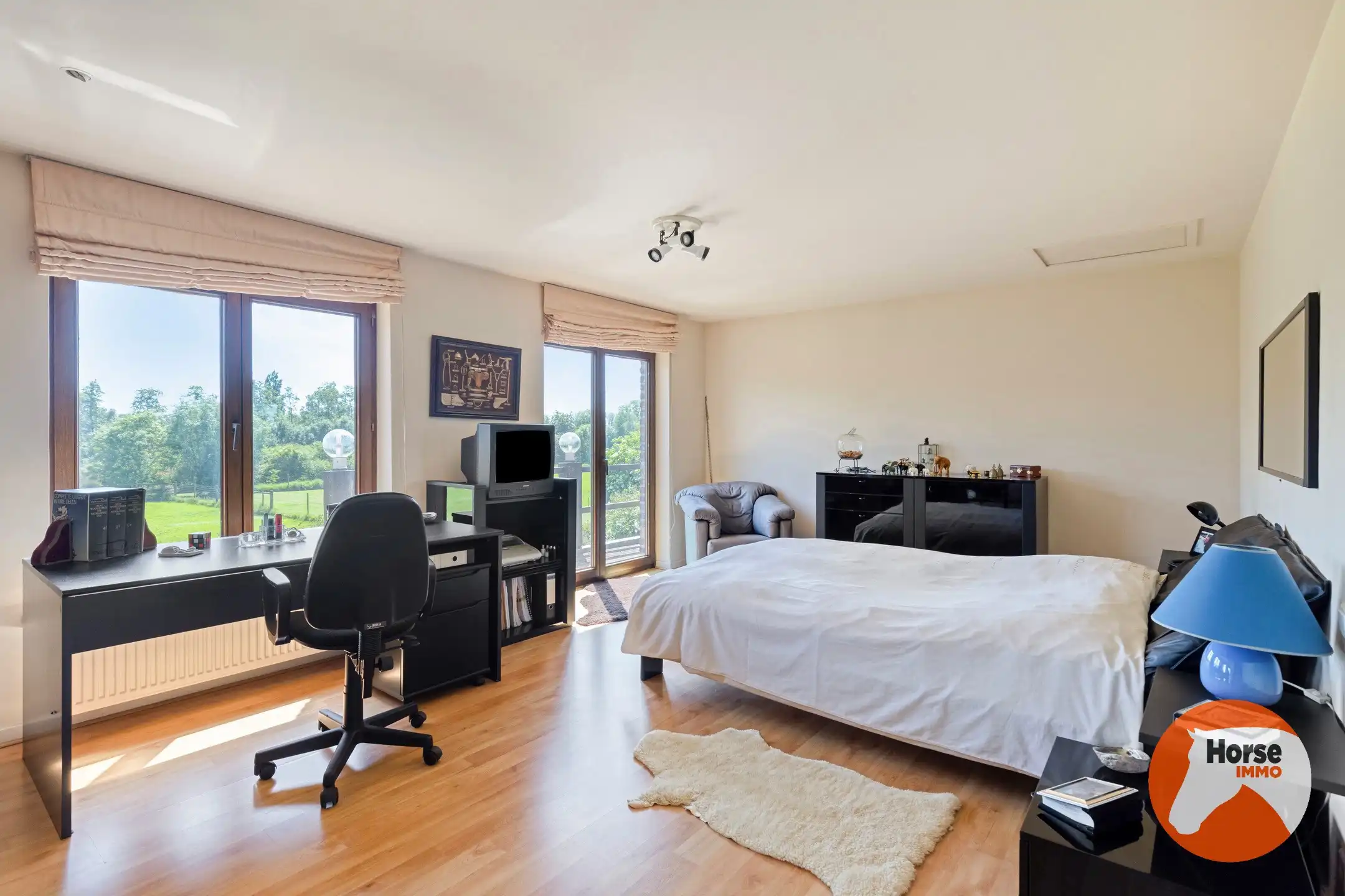 ROESELARE – Unieke villa met bijgebouwen op 4,7 ha foto 13