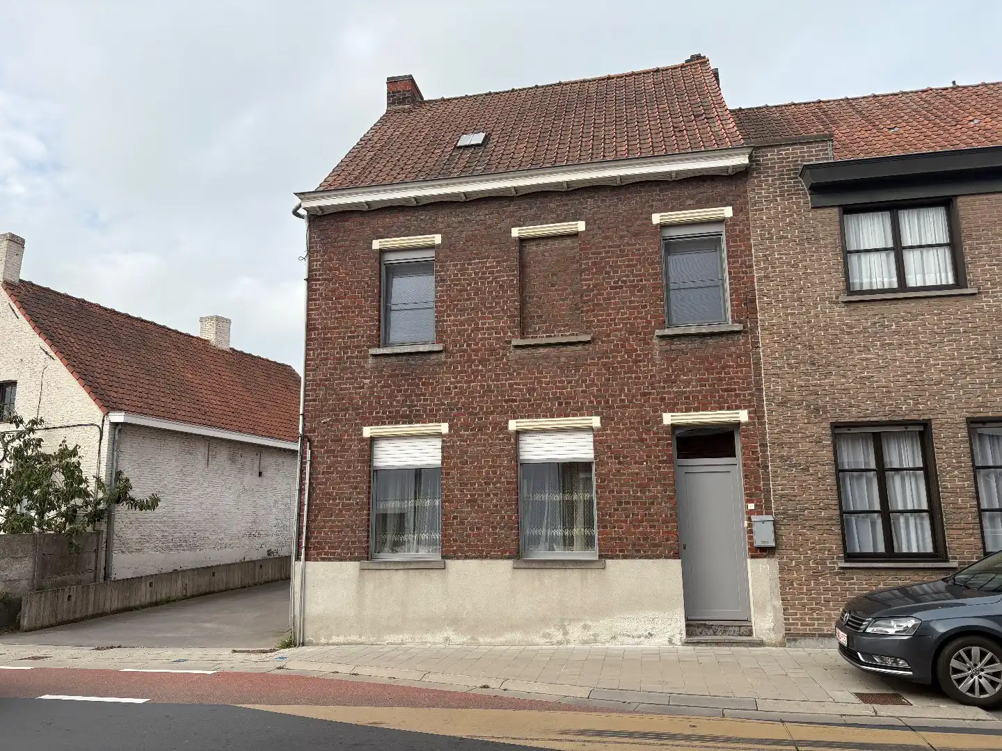 Hoofdfoto van de publicatie: Halfopen woning te koop met 3 slaapkamers en veel ruimte in Heule
