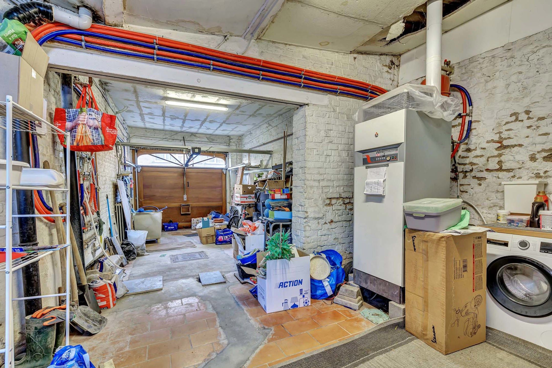 Instapklare woning met ruime tuin en garage foto 24