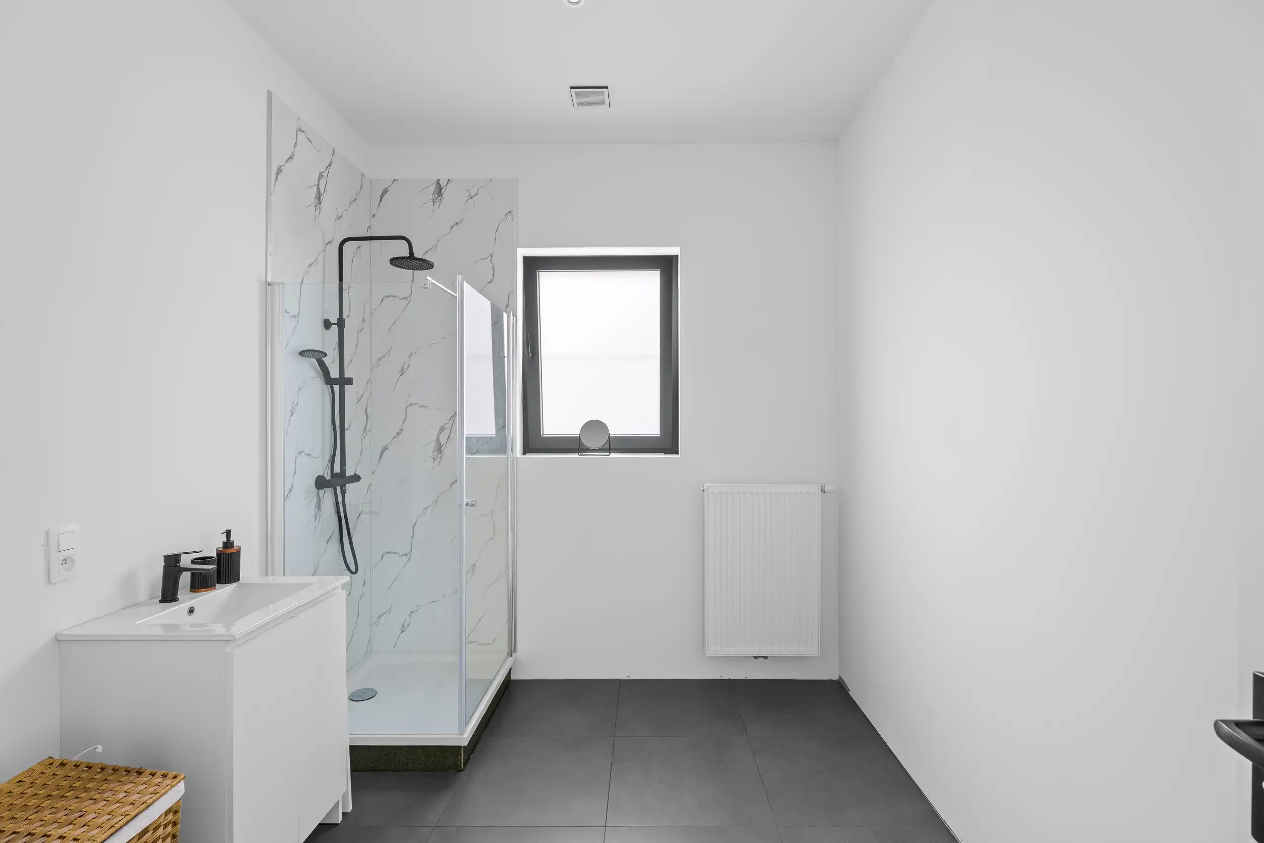 Exclusief & Duurzaam Wonen: Luxe woning Sint-Kruis-Winkel foto 18
