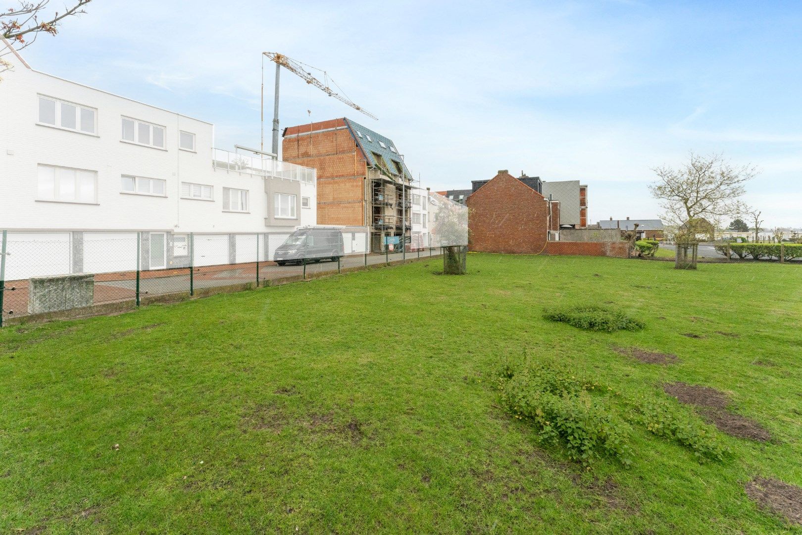 Kleinschalig nieuwbouwproject in hartje Bredene in de rustige Aalststraat! foto {{pictureIndex}}
