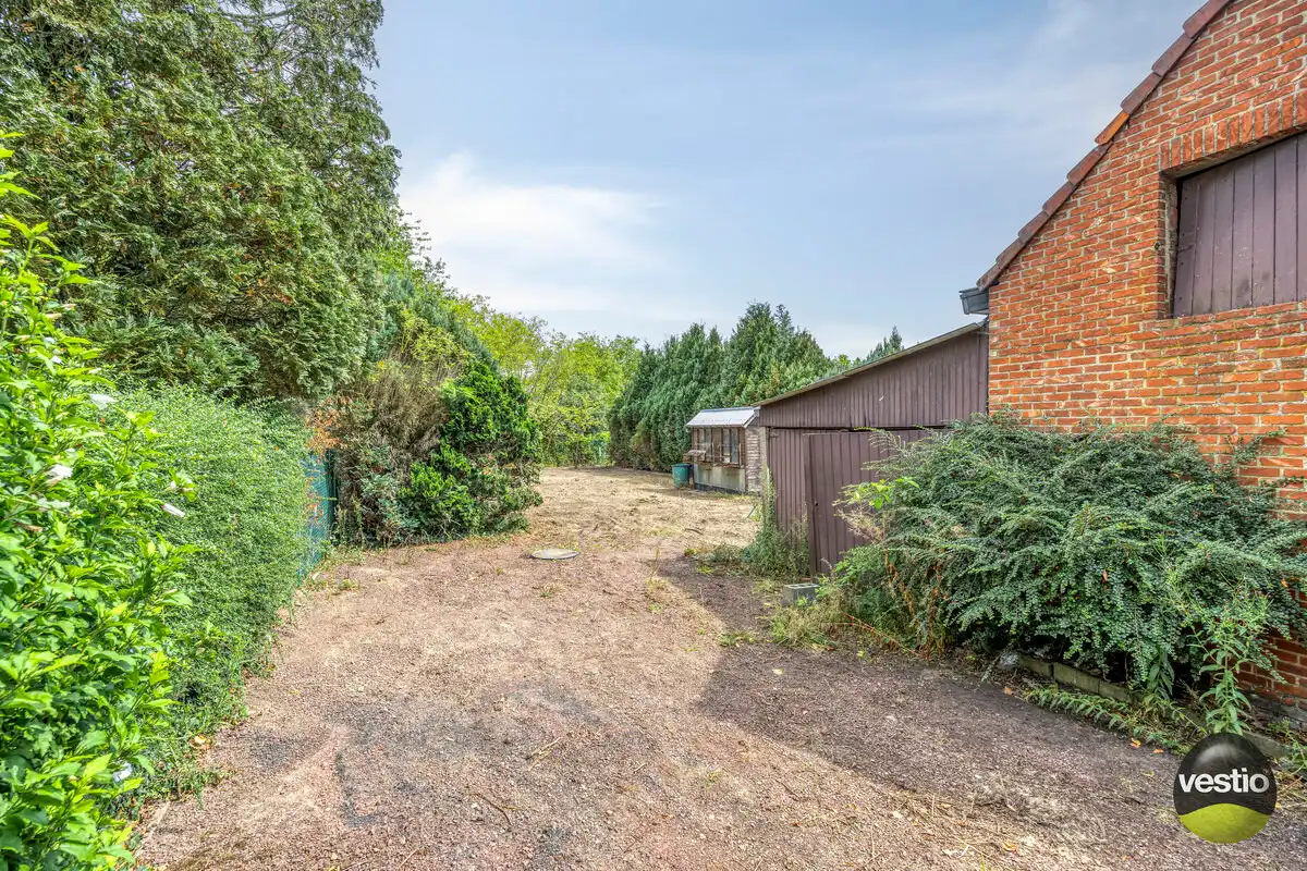 OP TE FRISSEN HALF VRIJSTAANDE WONING OP 7A87CA STADSRAND HASSELT. foto 4