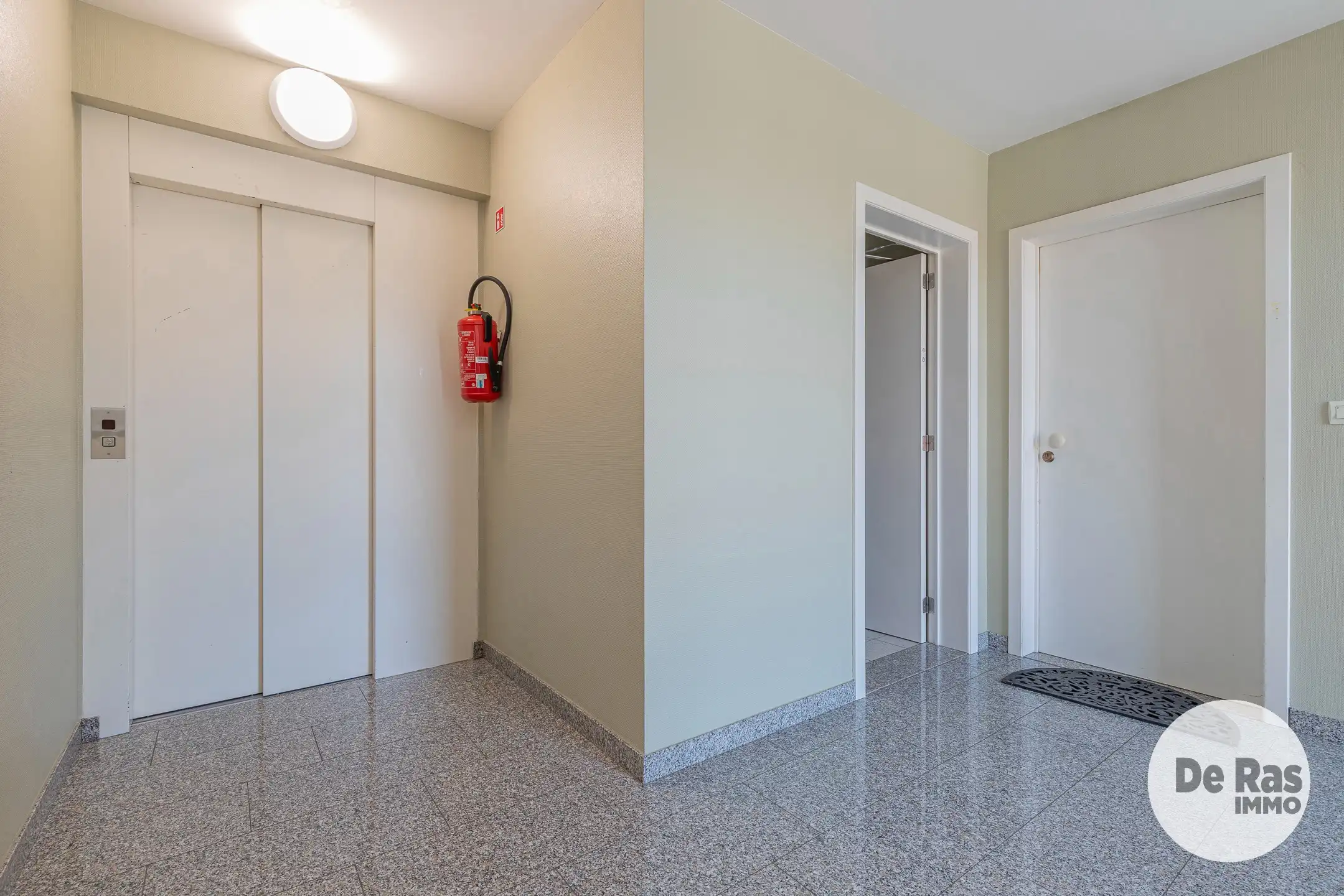 HAALTERT - Instapklaar appartement met 3 kamers aan station foto 17