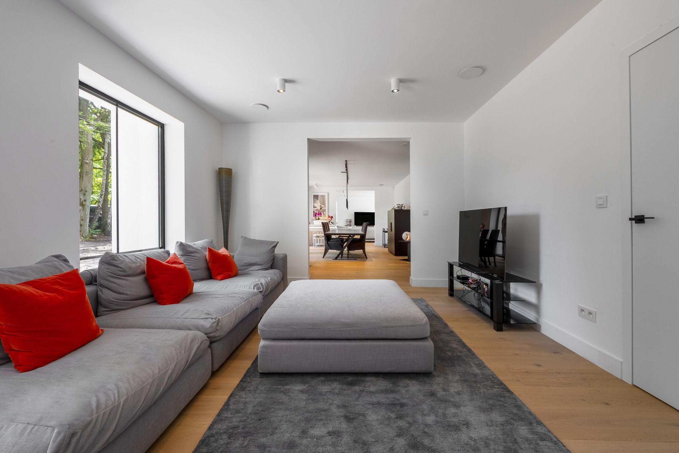 Luxe volledig gerenoveerde villa op een prachtig hoekperceel foto 12