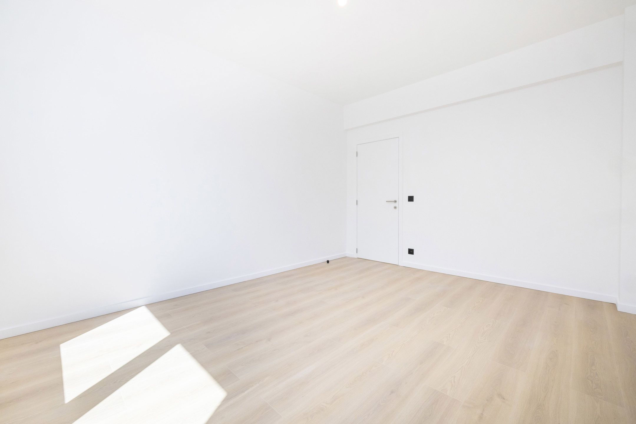 Volledig gerenoveerd appartement - EPC: B- foto 10