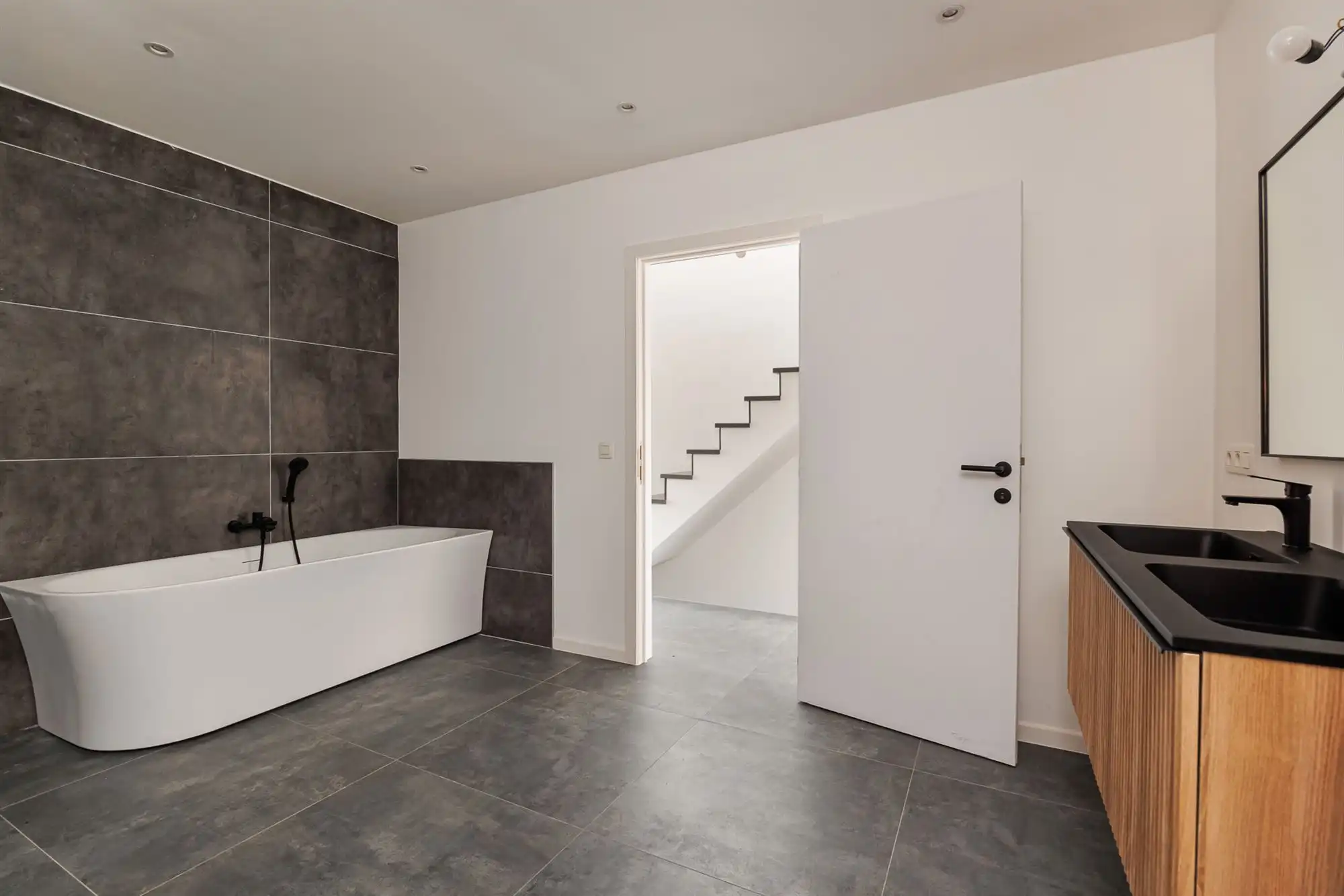 BEN-woning met 4 slaapkamers en tuin foto 15