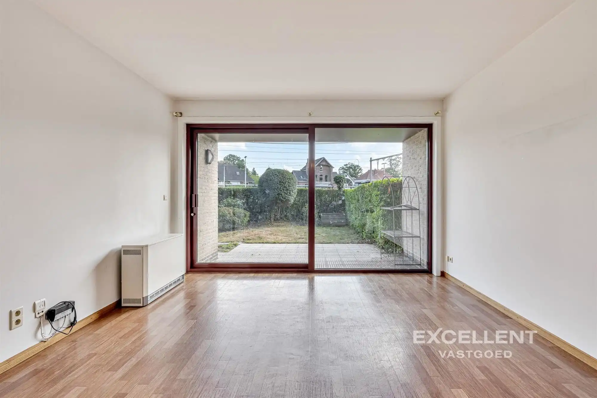 Ruim gelijkvloers appartement met zuidgerichte tuin en garagebox foto 6