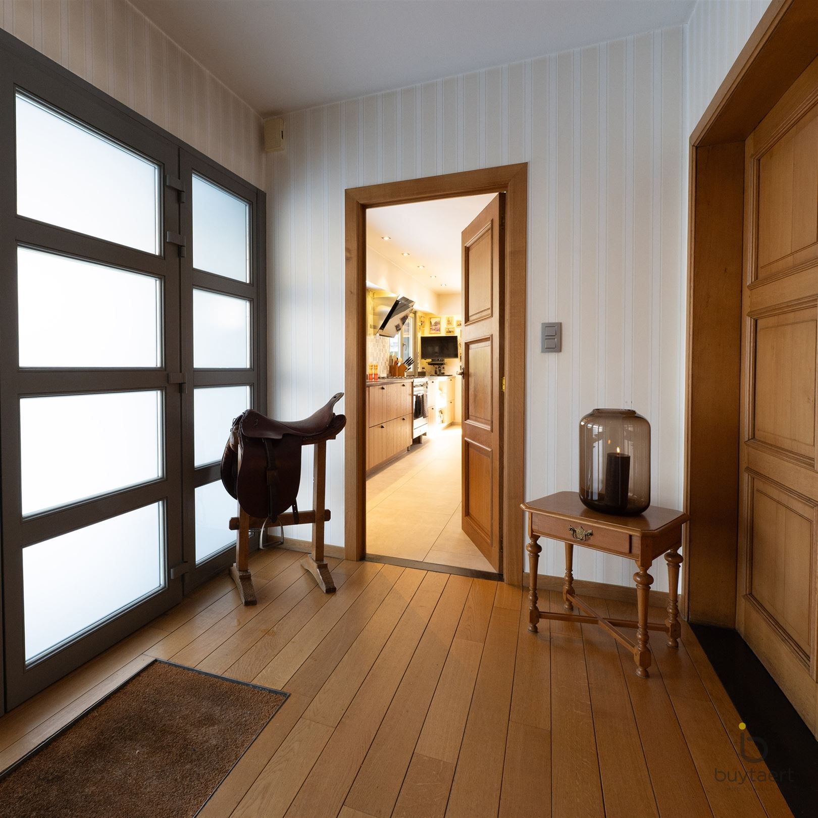 Villa met praktijk of  kangoeroewoning en Zuid - West tuin. foto 5