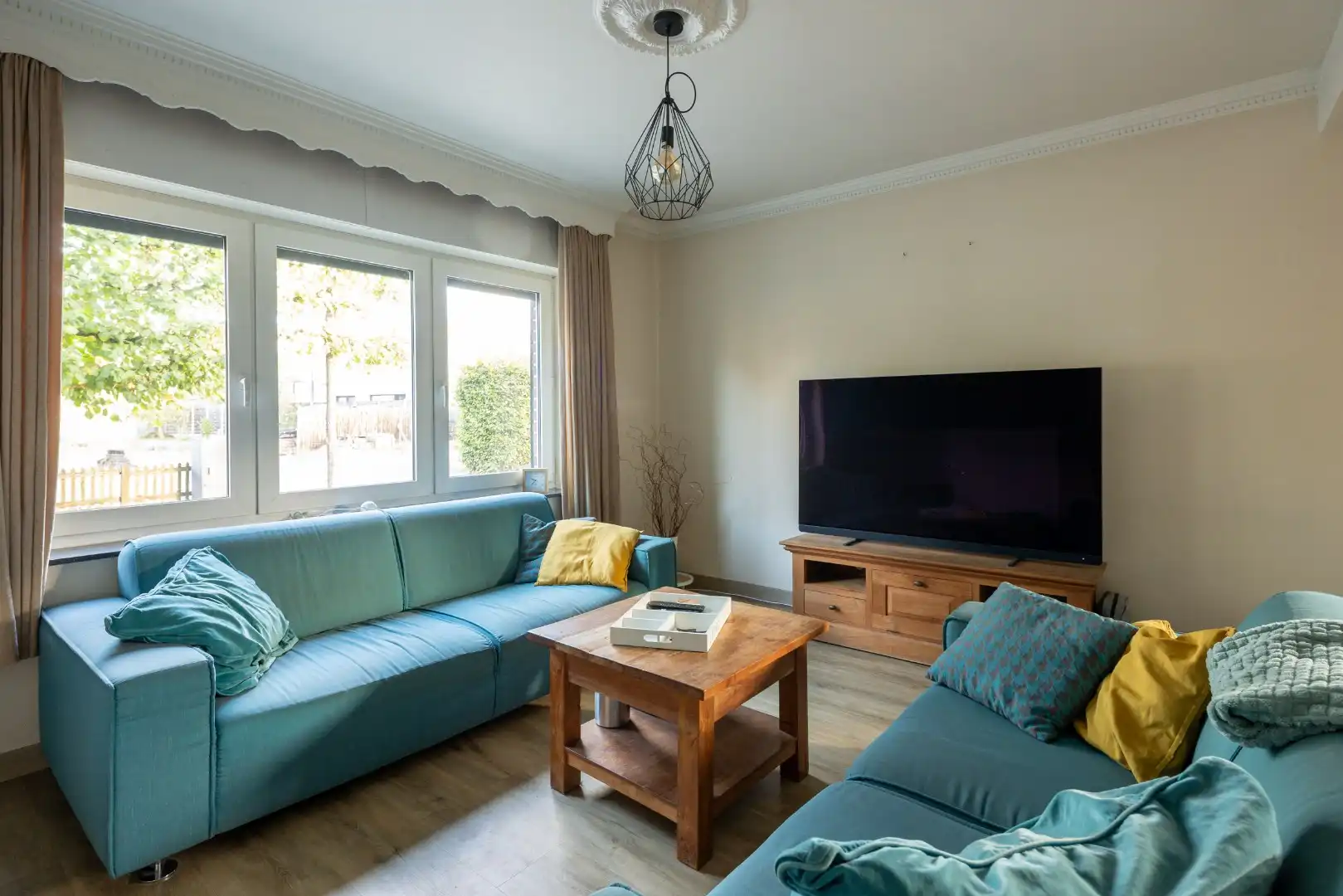 IN OPTIE - - - Vrijstaande woning met prachtige groene ligging te koop! foto 3