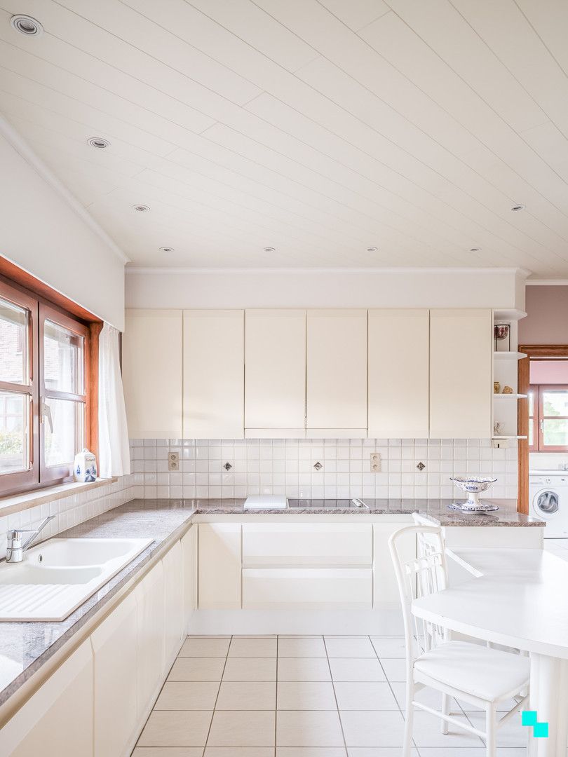 Te renoveren halfopen bebouwing in het hart van Merelbeke foto 13