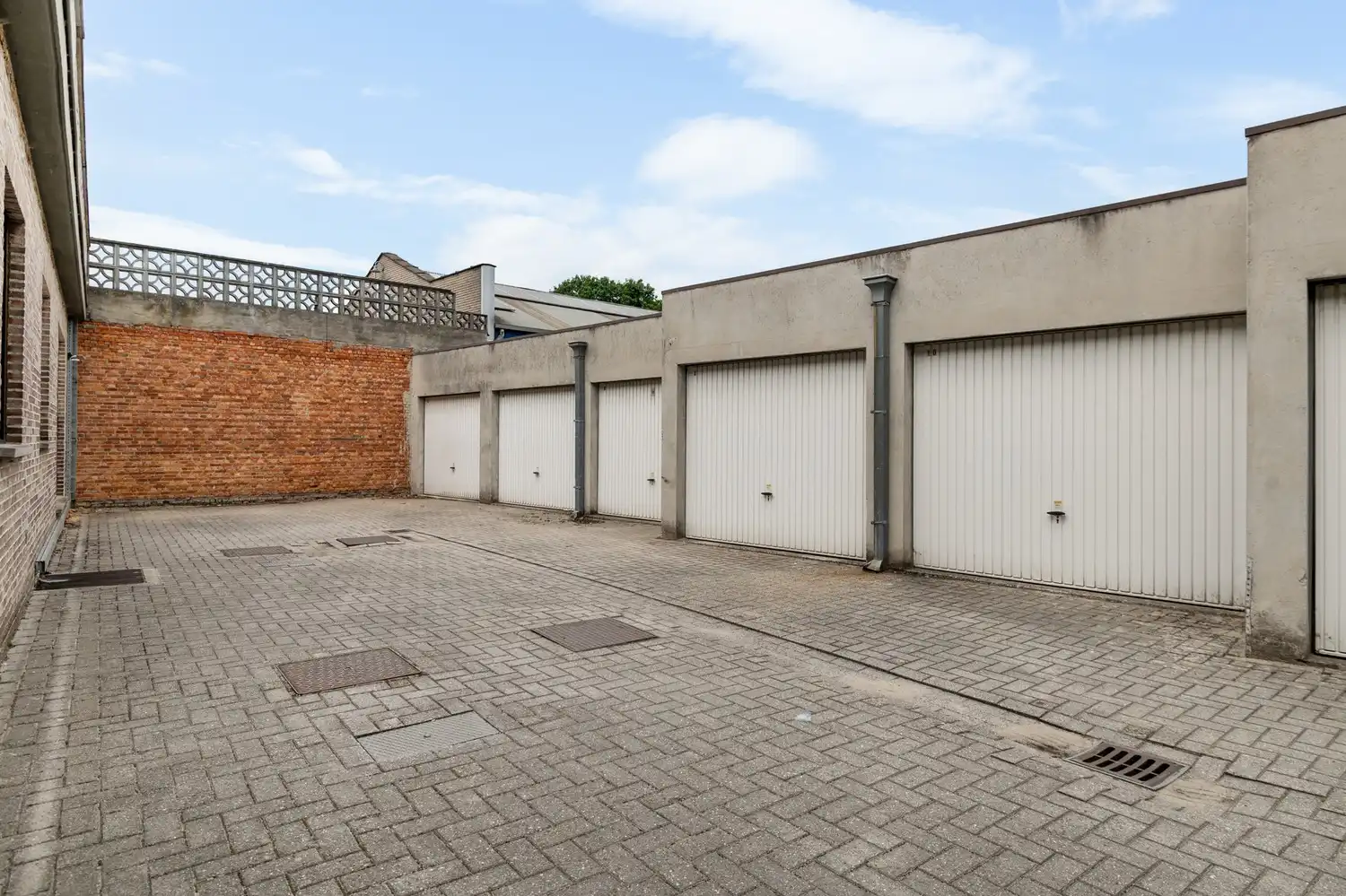 Lichtrijk handelsgelijkvloers met 3 kantoorruimtes op een toplocatie in Oelegem! foto 17