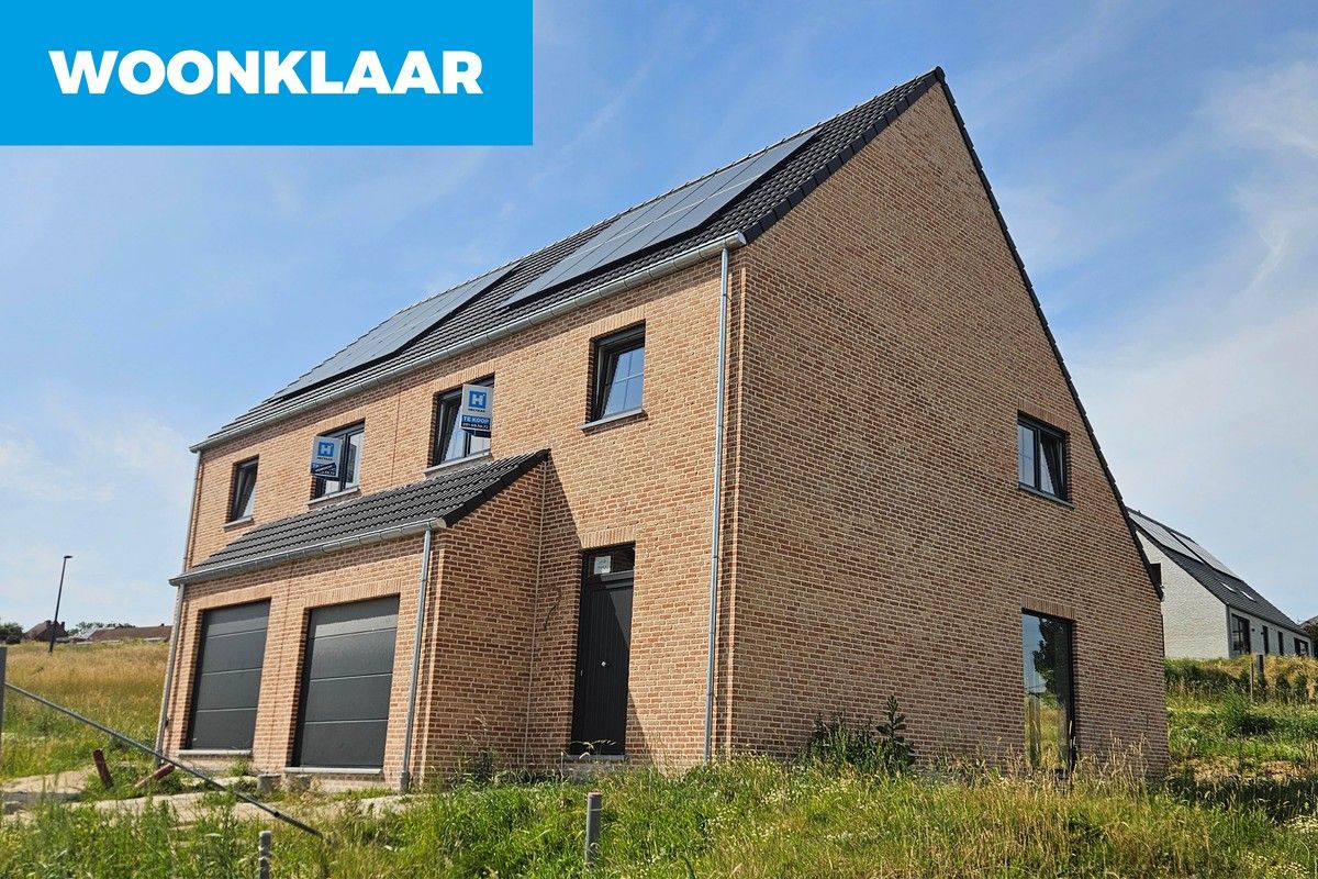 Hectaar bouwt laatste halfopen nieuwbouwwoning in Roosdaal – binnenkort klaar foto {{pictureIndex}}