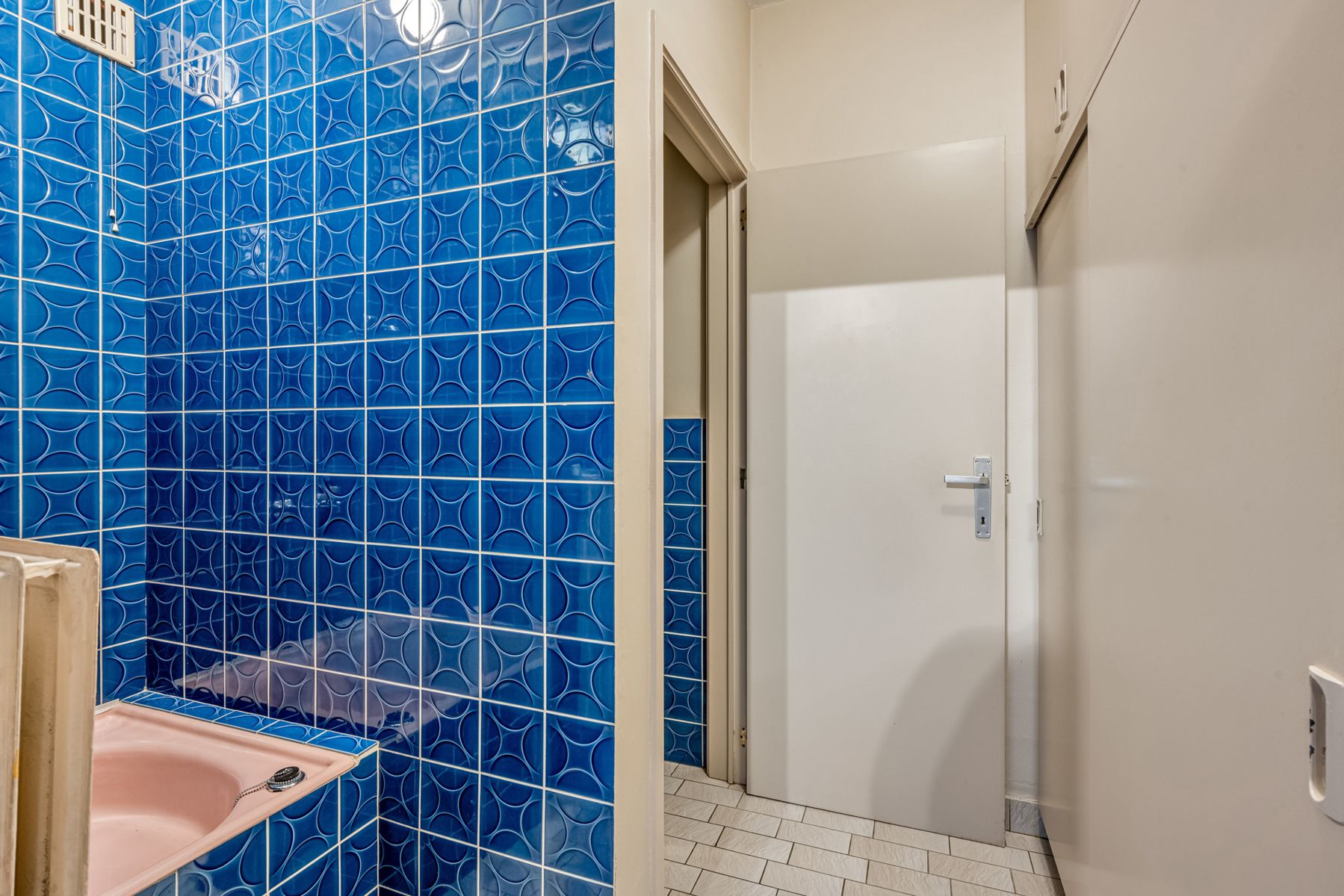 Karaktervolle woning met 3 slaapkamers, tuin en garage foto 10