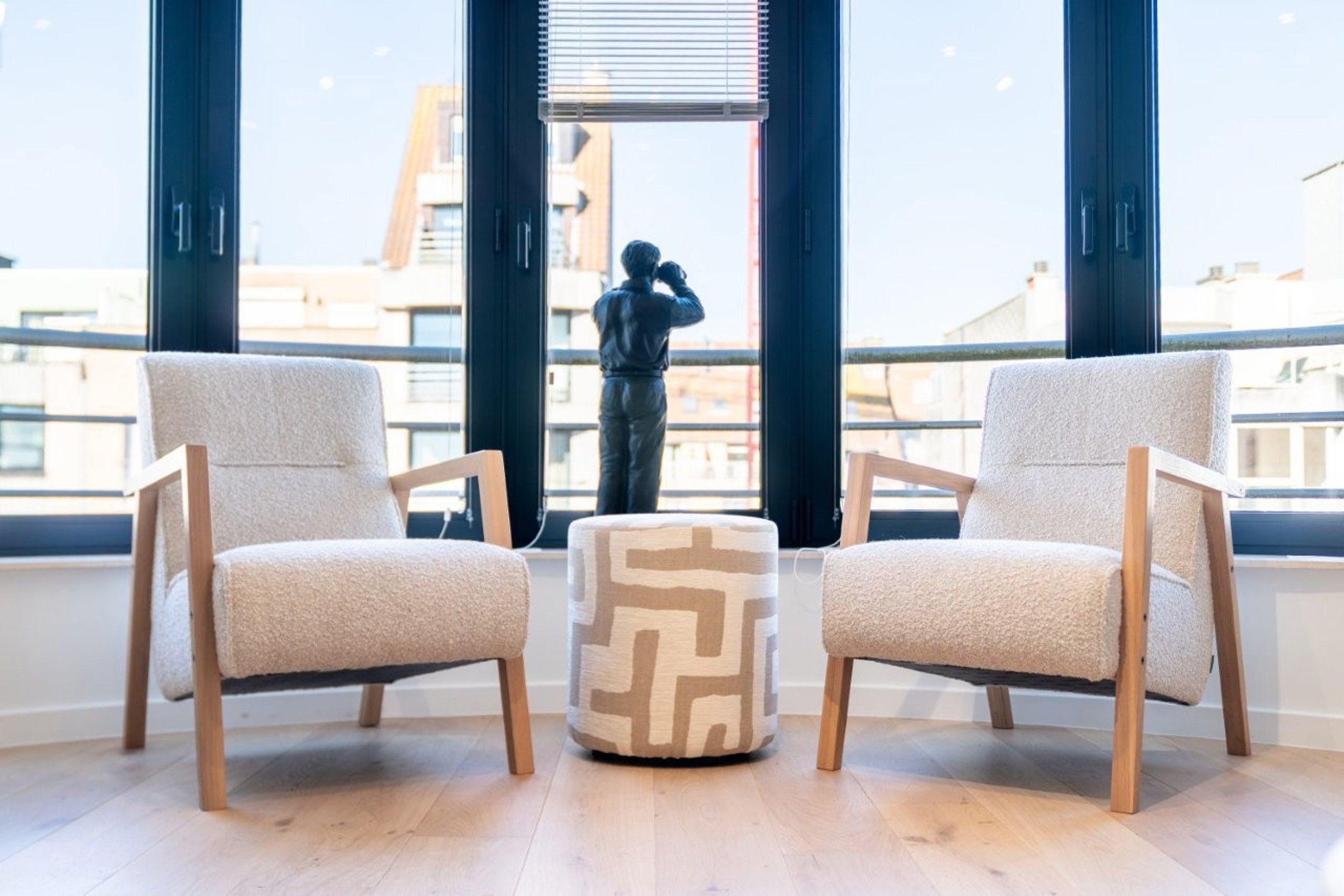 Stijlvol vakantieappartement met Terras, centraal gelegen {Lippenslaan]. foto 12