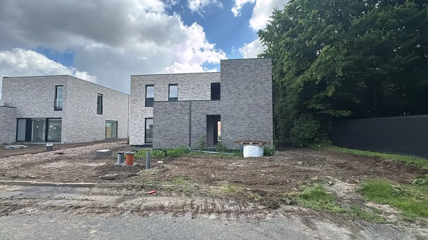 Rustig gelegen nieuwbouwwoning foto {{pictureIndex}}