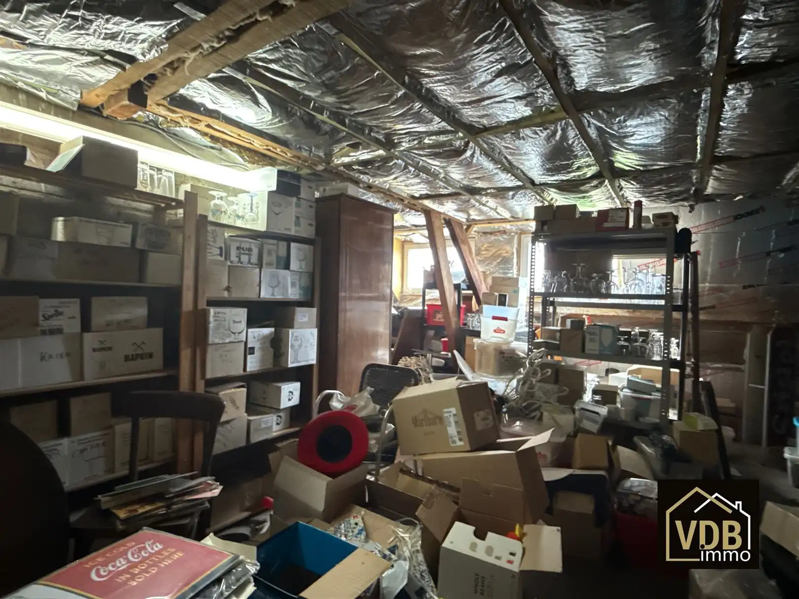 HANDELSHUIS MET WOONST foto 48