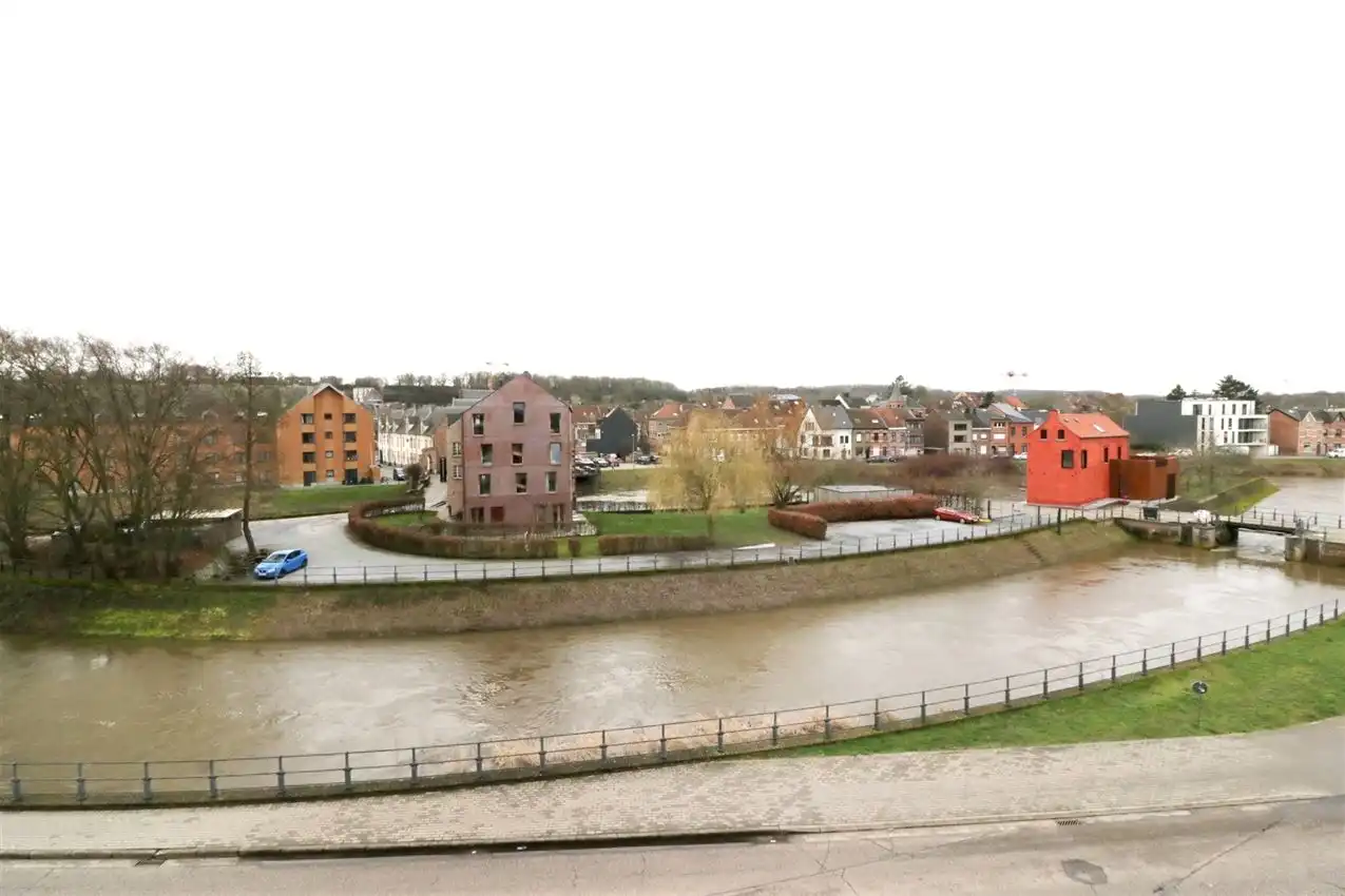Zonnige penthouse met 2 slaapkamers, mooi terras, inclusief garage  foto 32