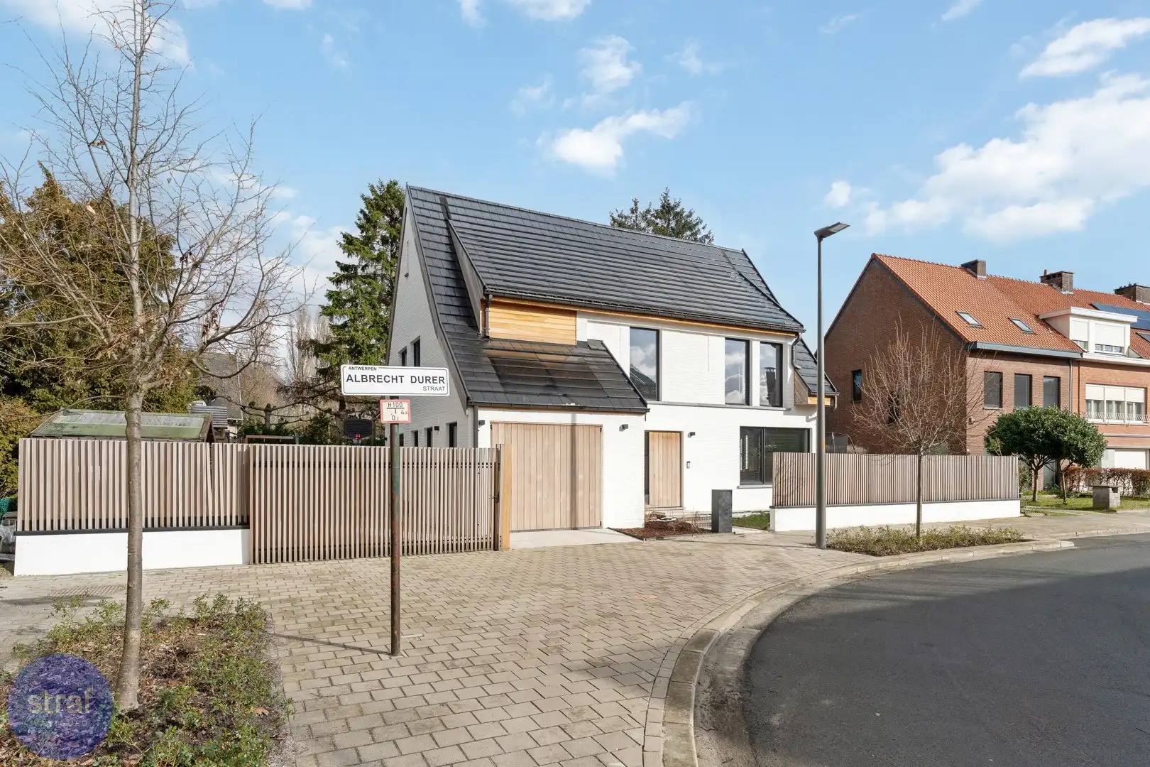 Vrijstaande villa (234 ㎡) op Linkeroever die alle hoofden doet draaien foto {{pictureIndex}}