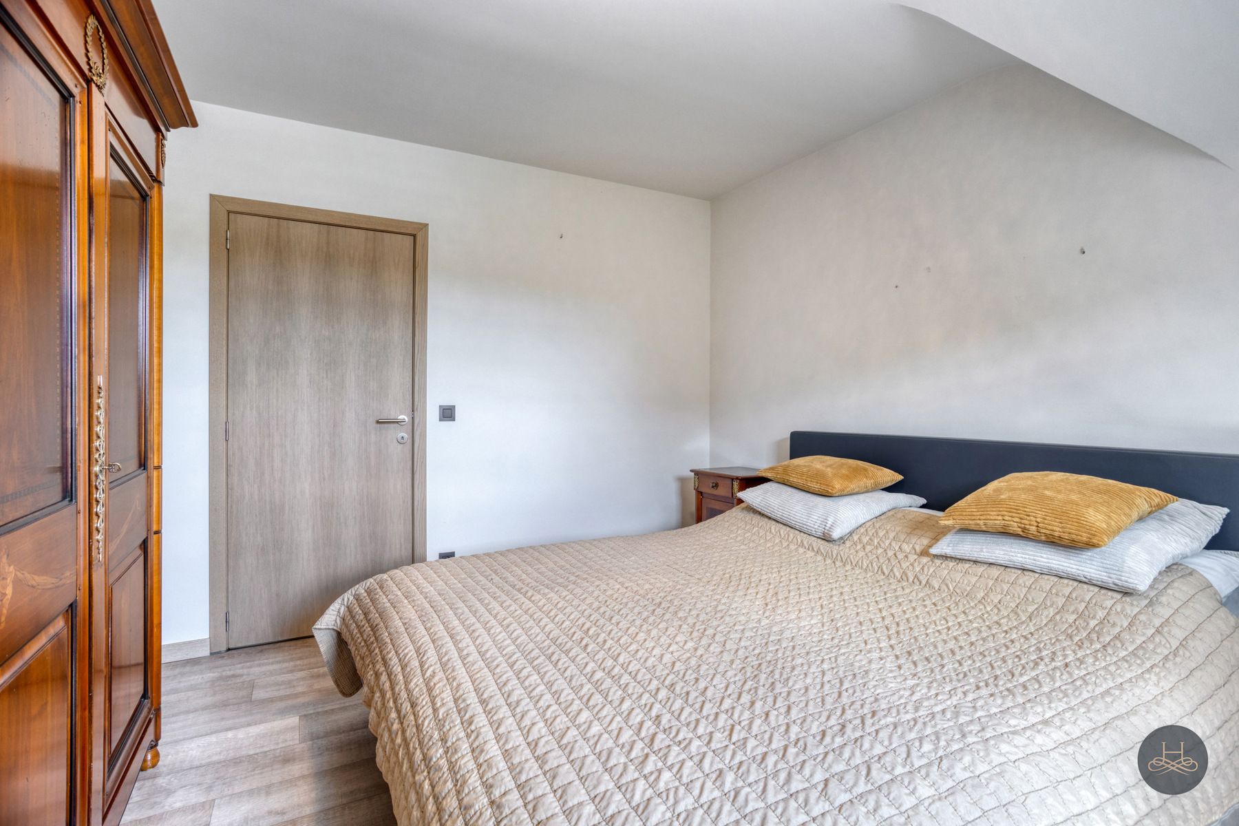 Ruim dakappartement (2017) met enorm terras op een A locatie foto 11