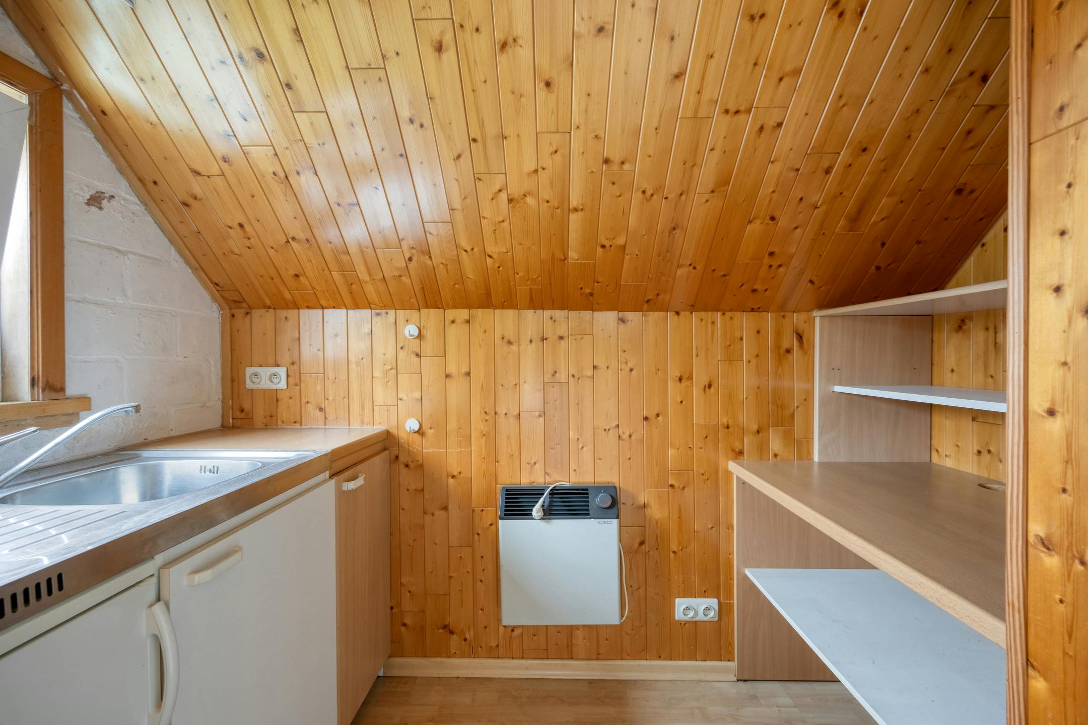 Unieke handelswoning met magazijn in Zomergem foto 25