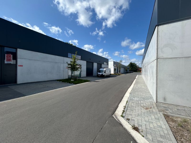 Nieuwbouw magazijn te koop – 226,32 m² met 2 parkings foto 10