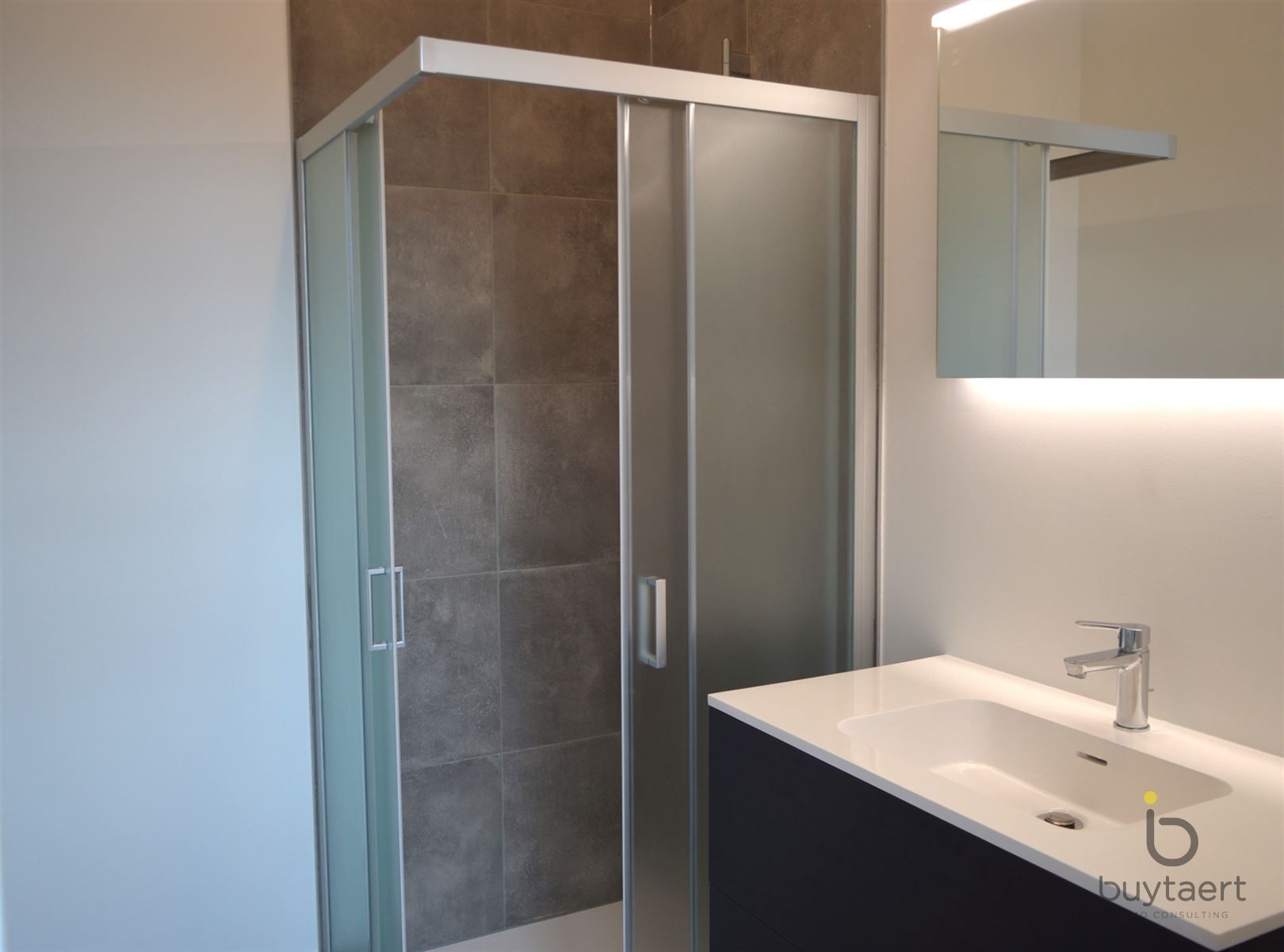 Nieuwbouw appartement met twee slpks op toplocatie. foto 17